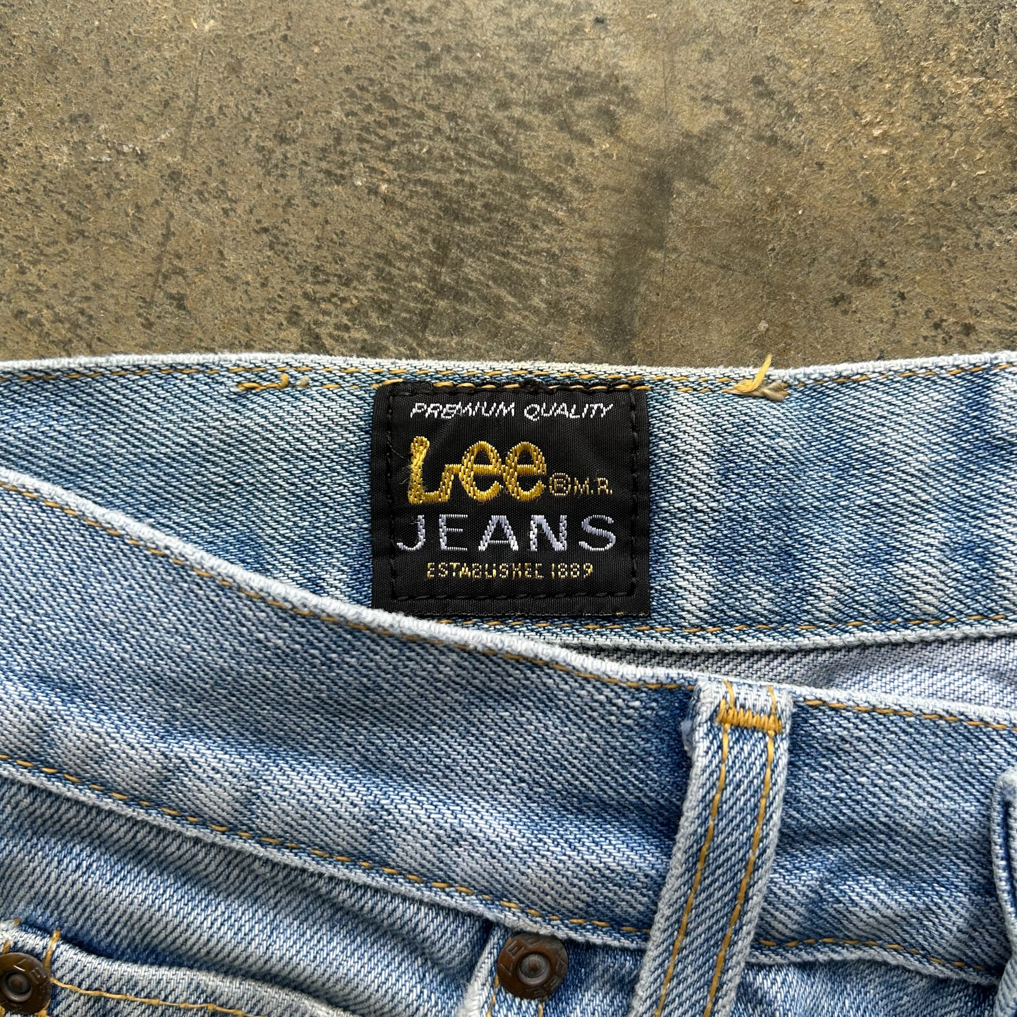 Lee Bootcut Jeans (W29)