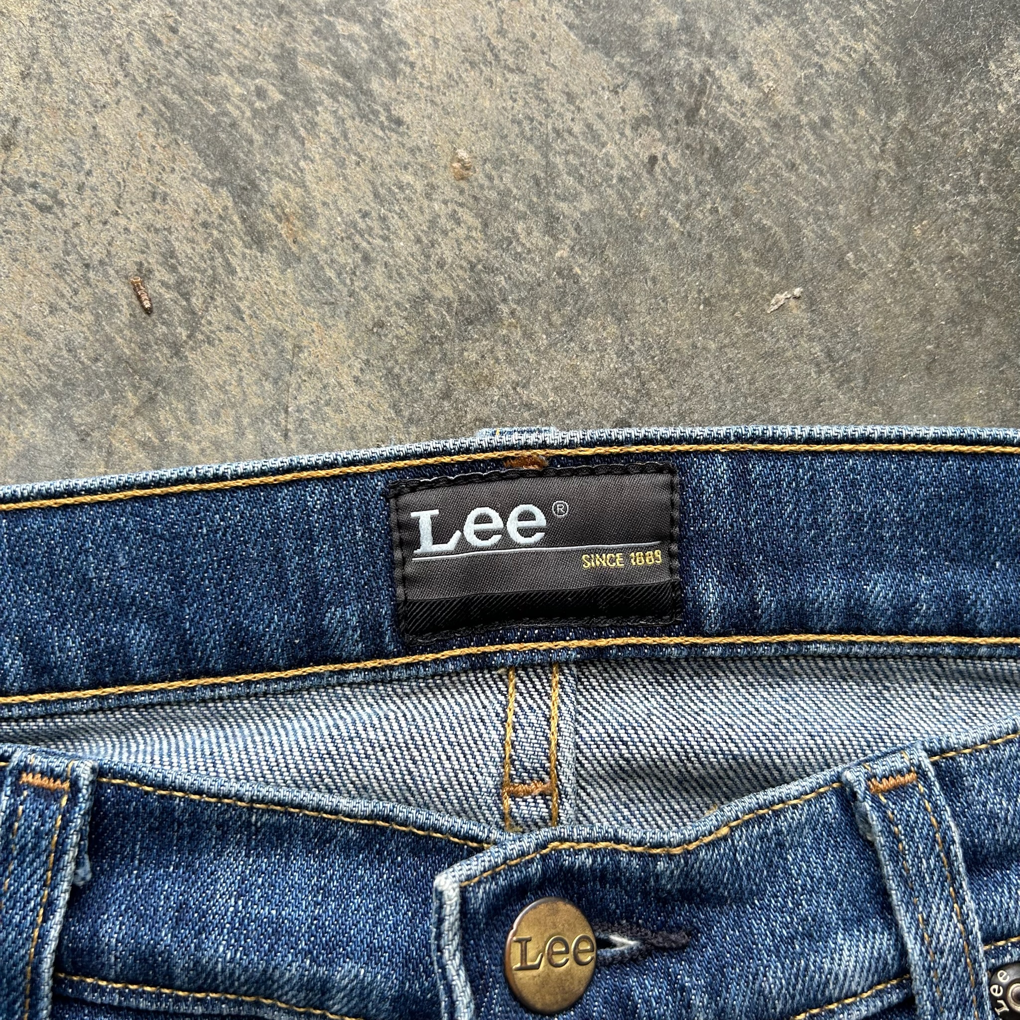 Lee Jeans (W33)