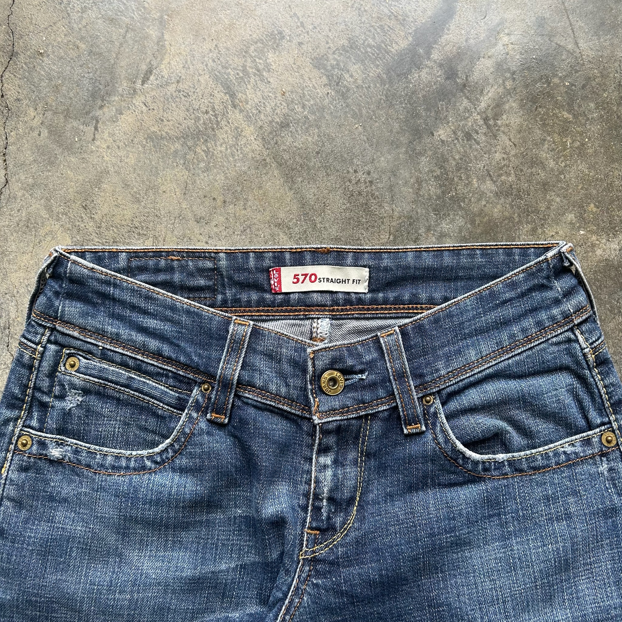 Levi's 570 (W27)