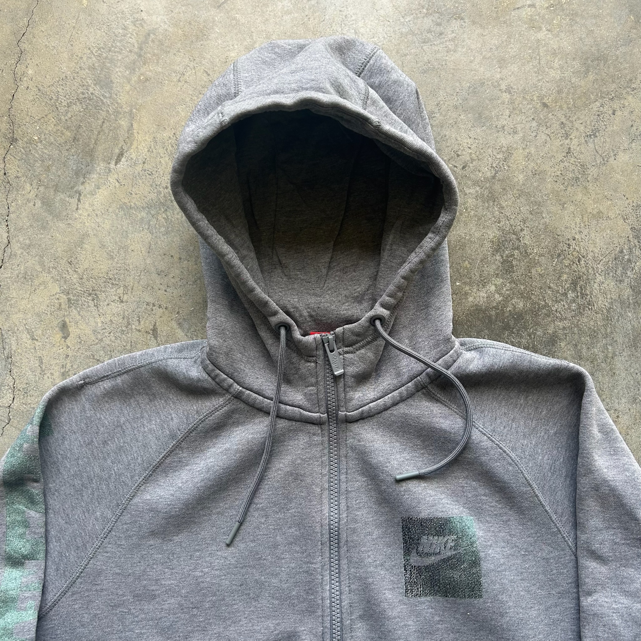 Nike Zip Hoodie (L)