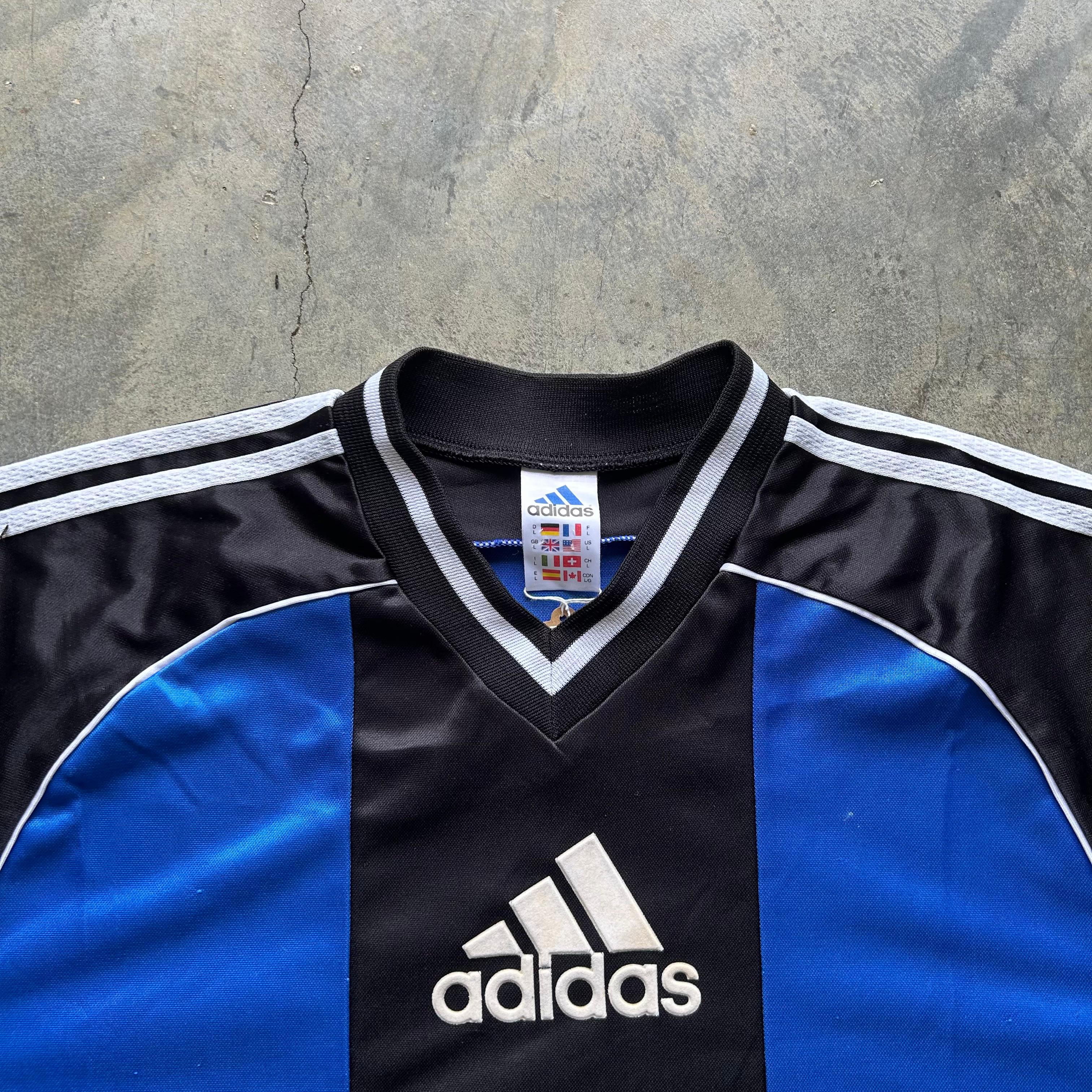 Adidas Tee (L)