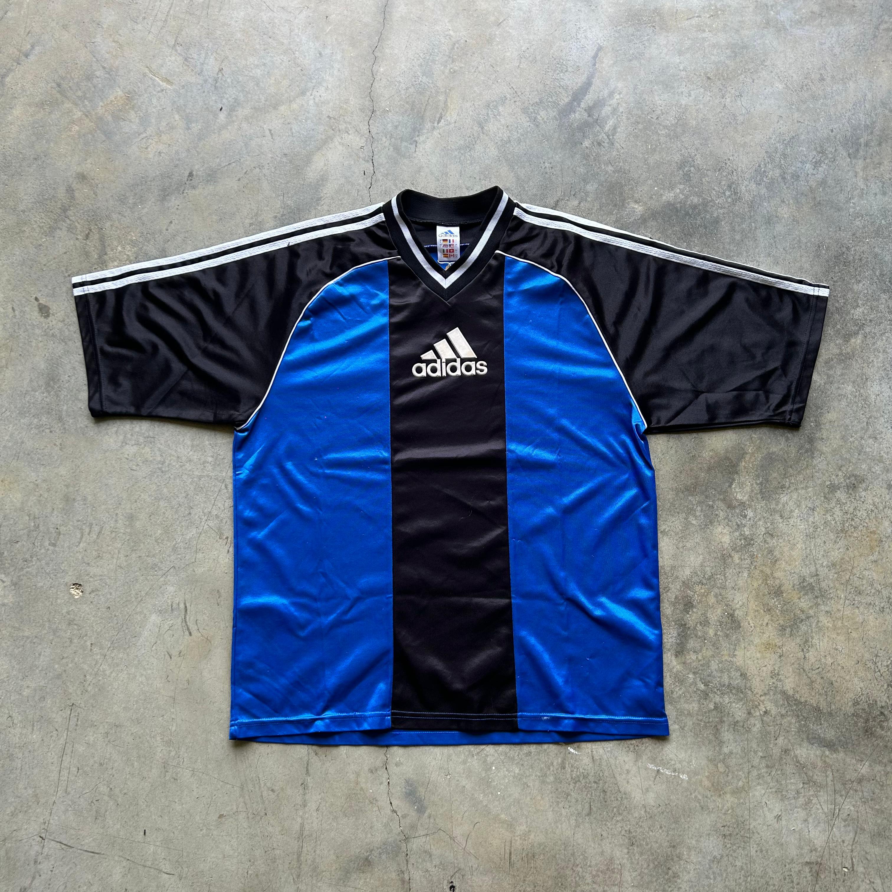 Adidas Tee (L)