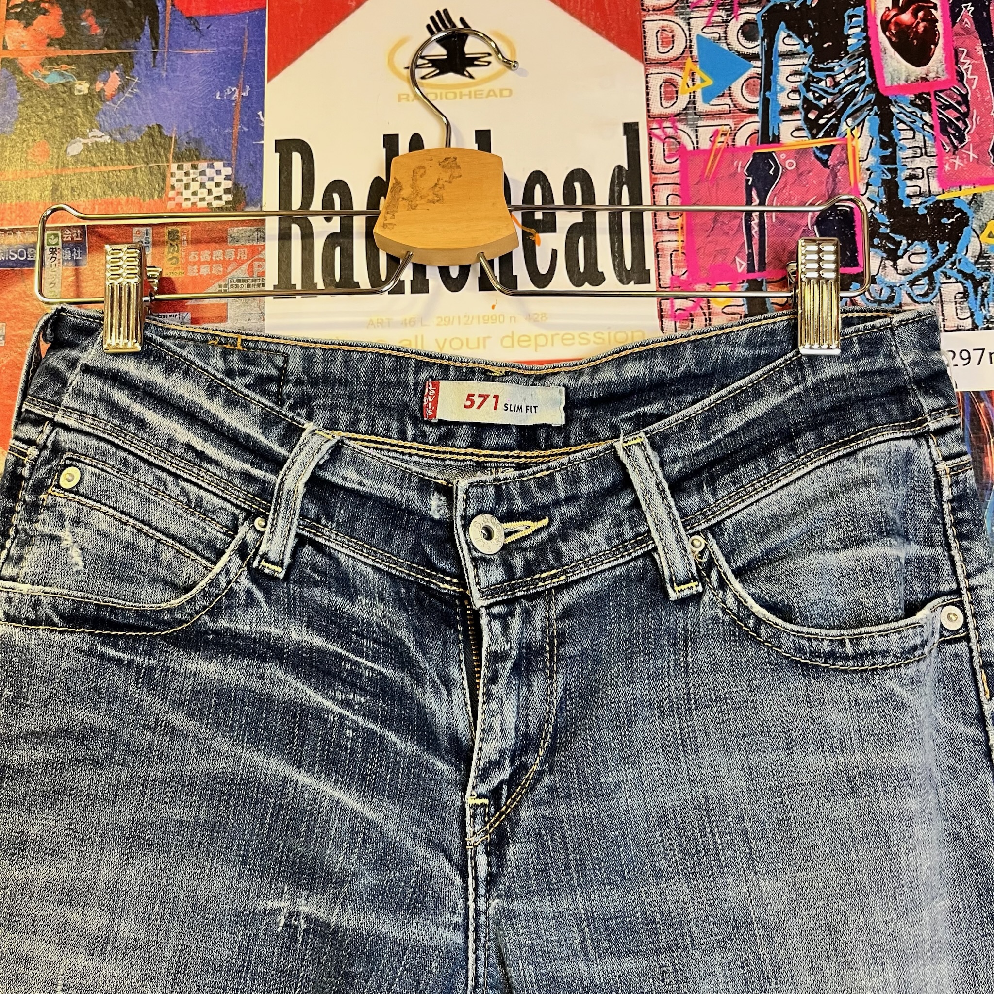 Vintage Levi's 751 Baggy Jeans (W31)