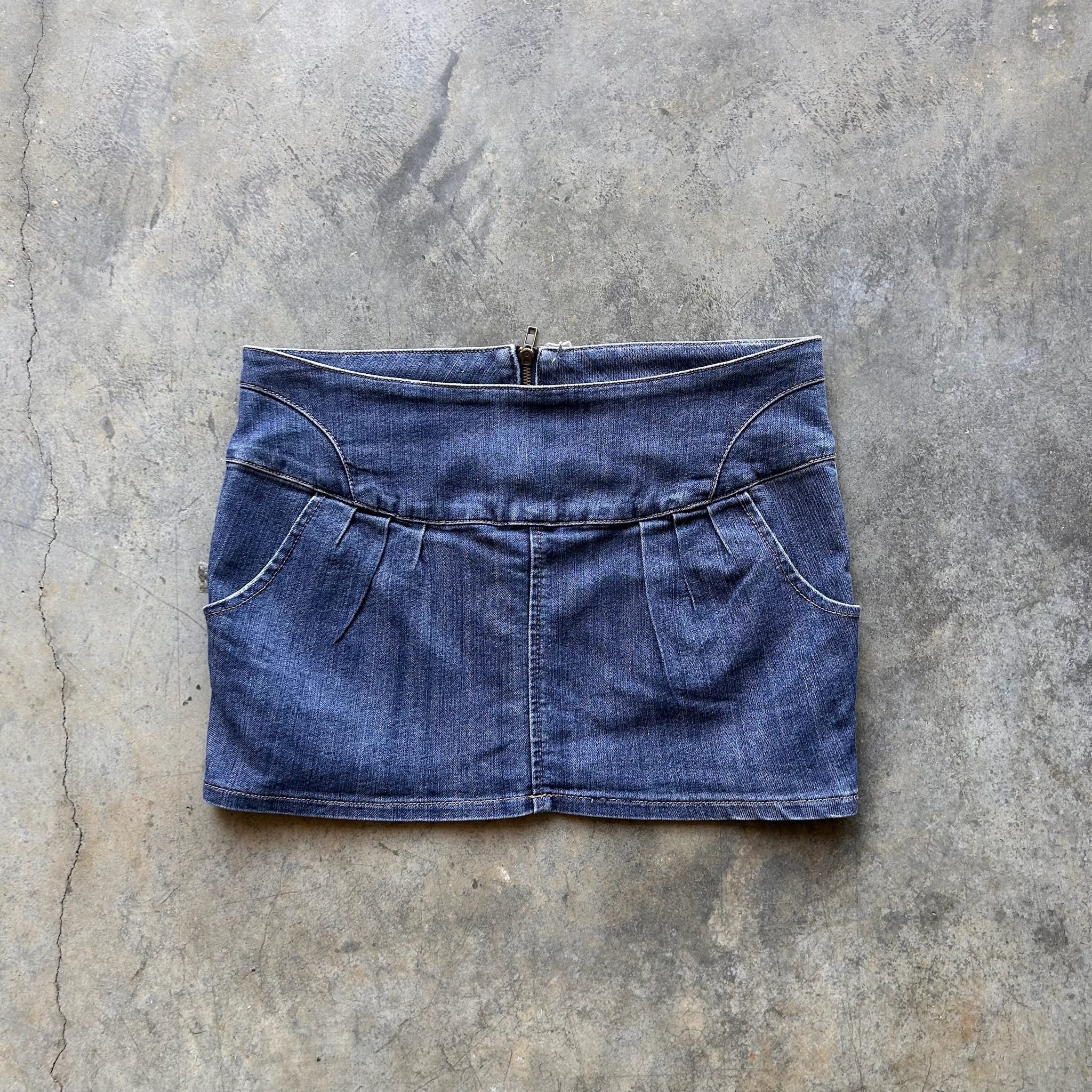 Vintage Skirt (W32)