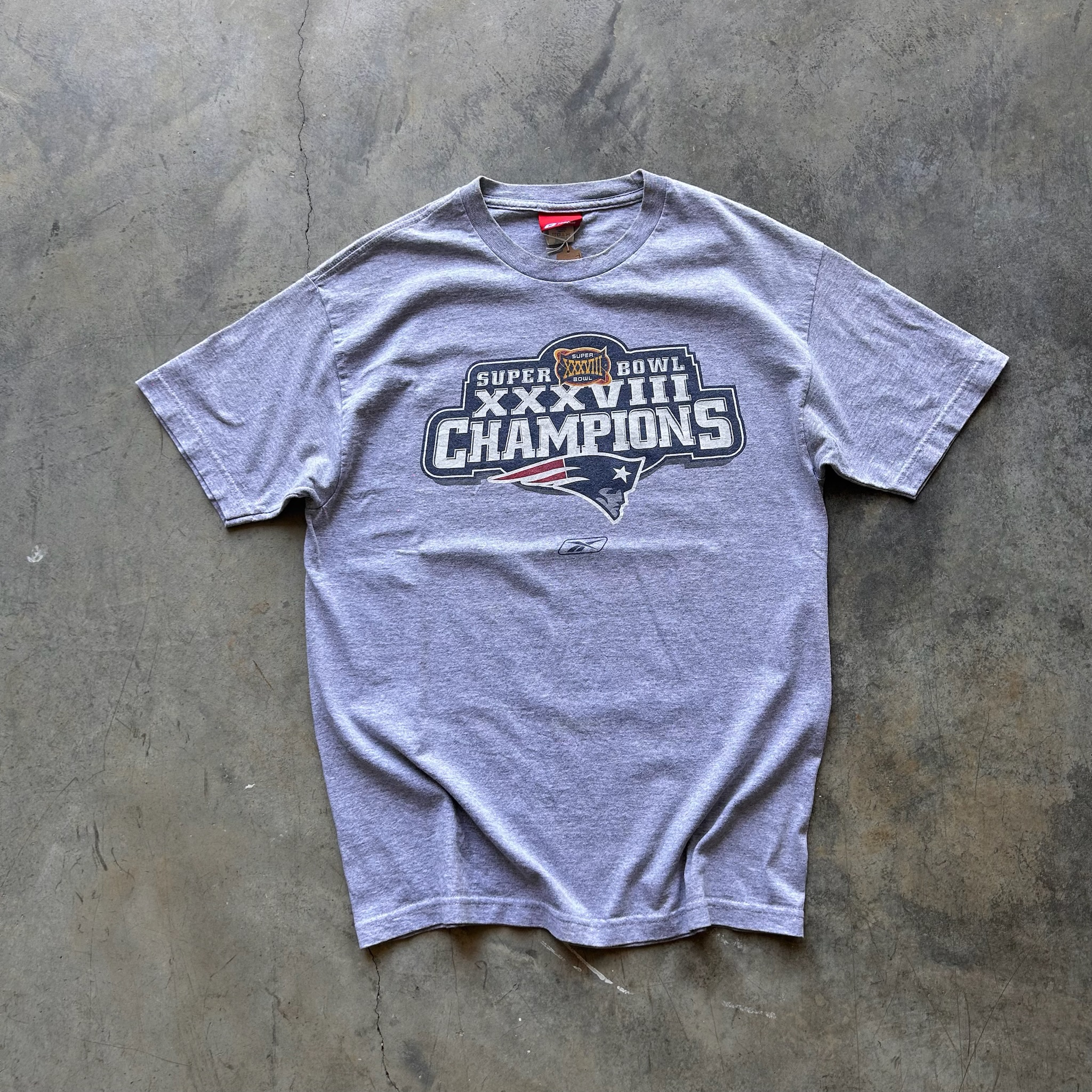 New England Patriots '04 Superbowl Champions Tee (M)