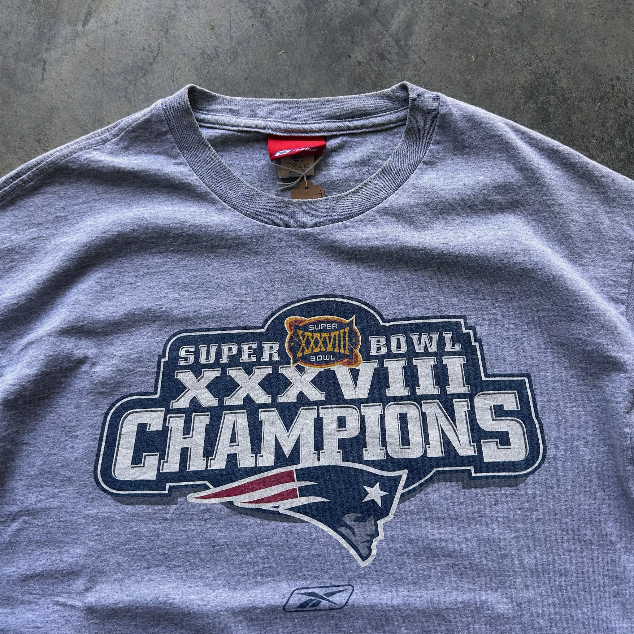 New England Patriots '04 Superbowl Champions Tee (M)