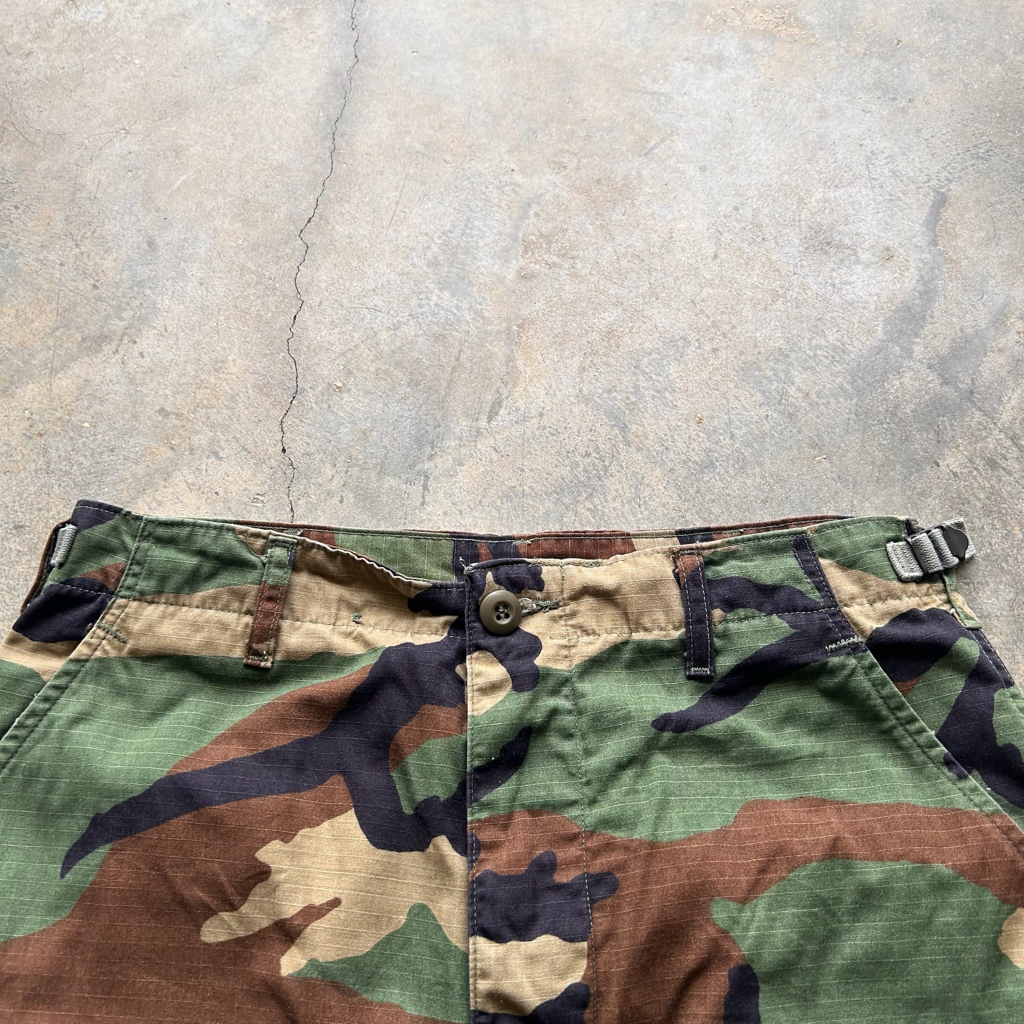 Vintage Military Cargo Pants (W30 - Adjustable waist)