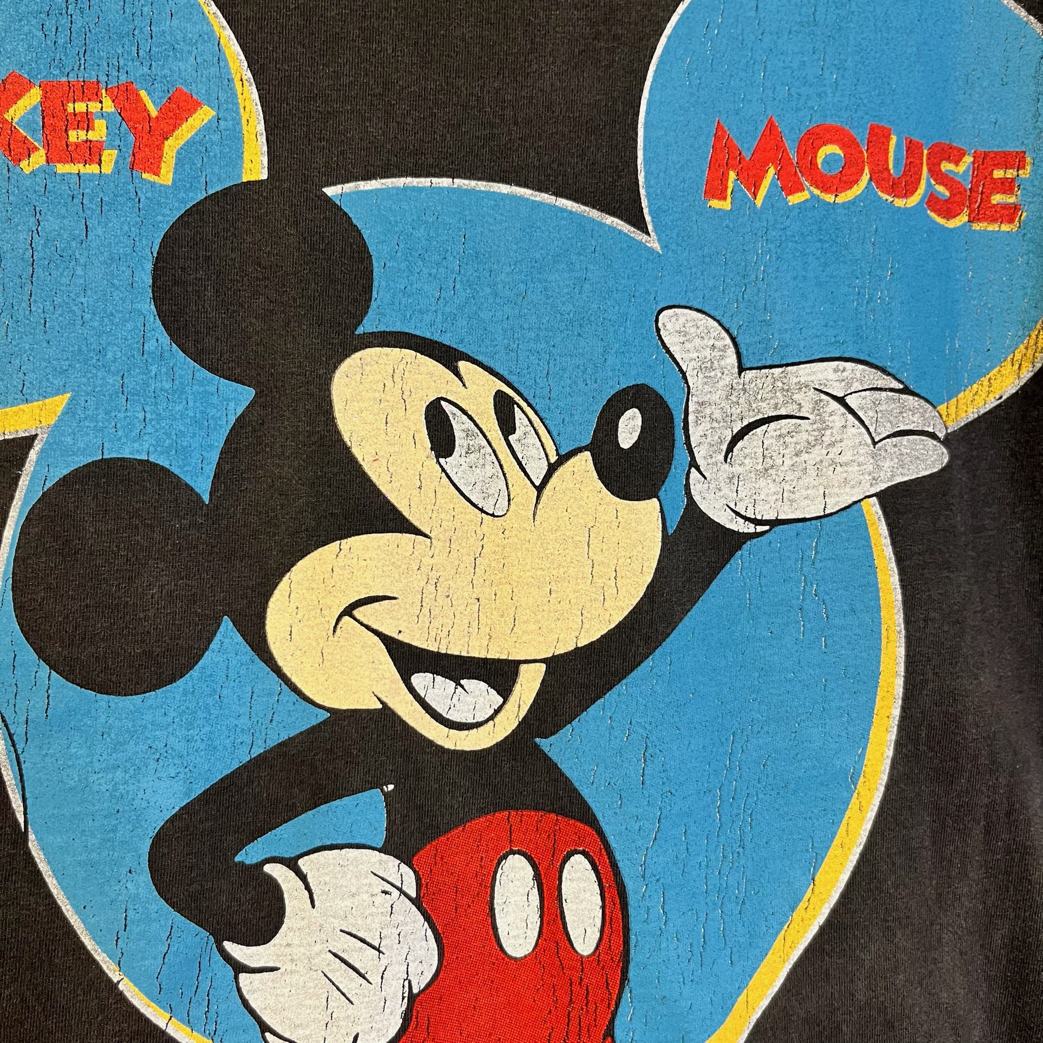 Vintage Mickey Mouse Graphic Tee (M)