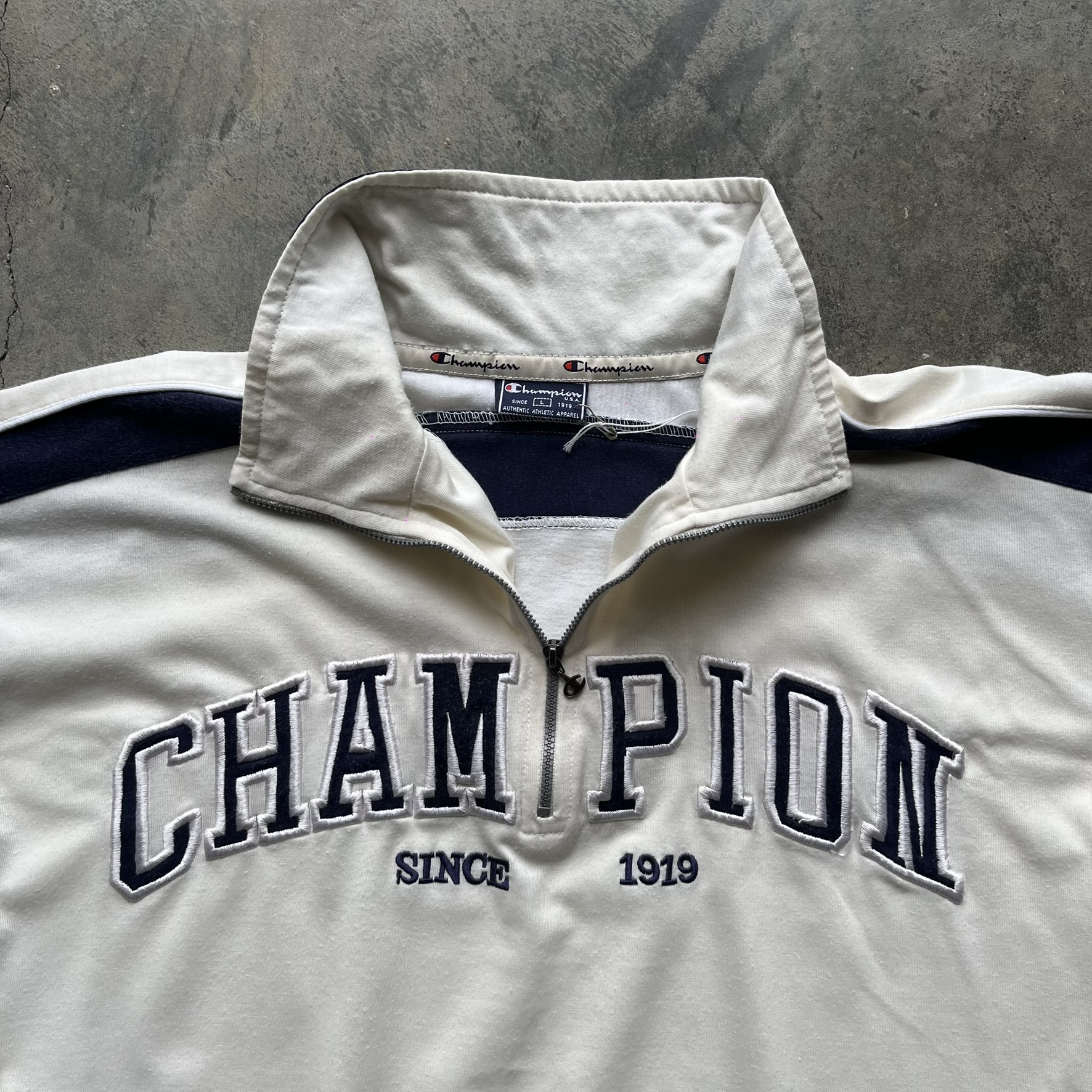 Champion Tee (L)