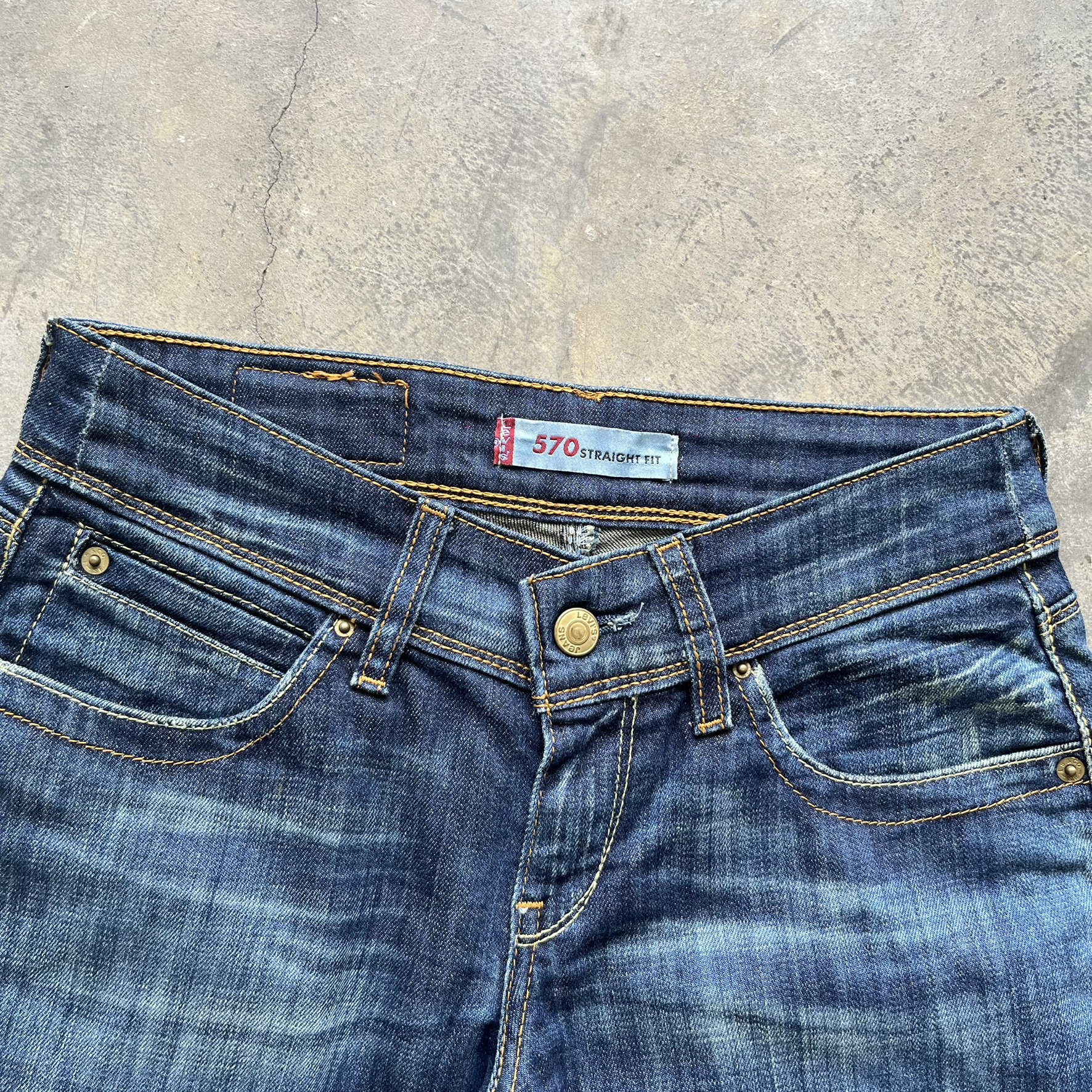 Levi's 570 (W28)