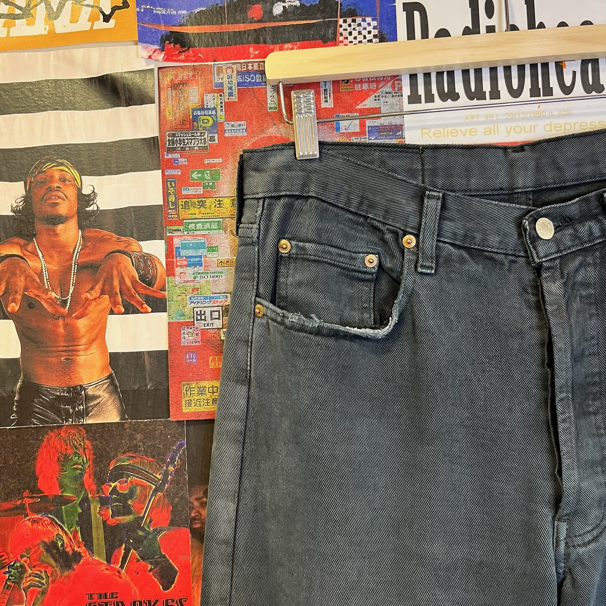 Vintage 90's Levi's made in USA Black Twill (W33)