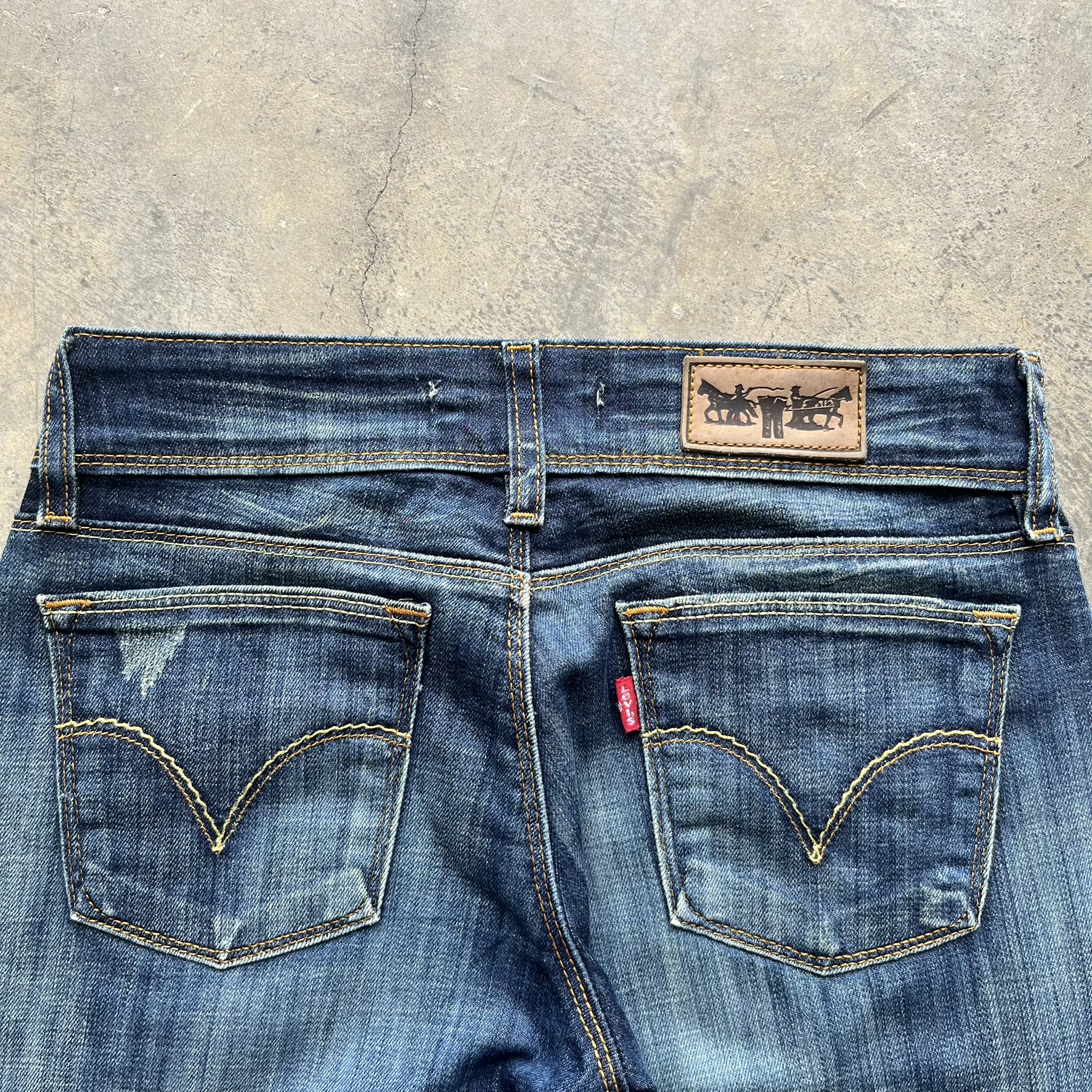 Levi's 570 (W28)