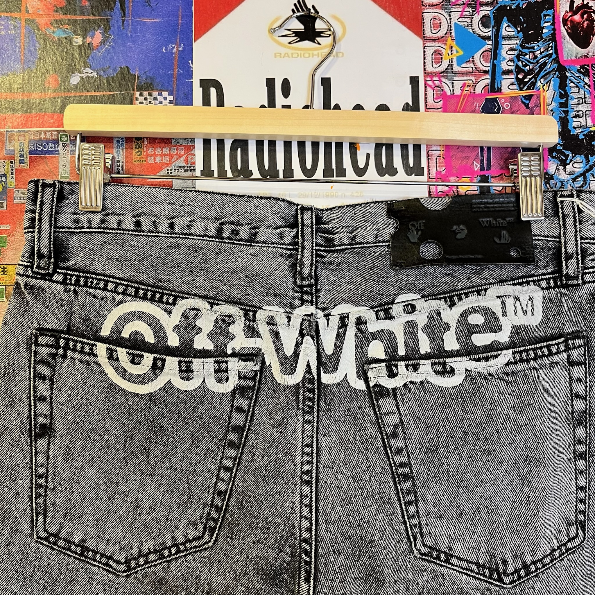 Off-White Flared Jeans made in Italy (W33)