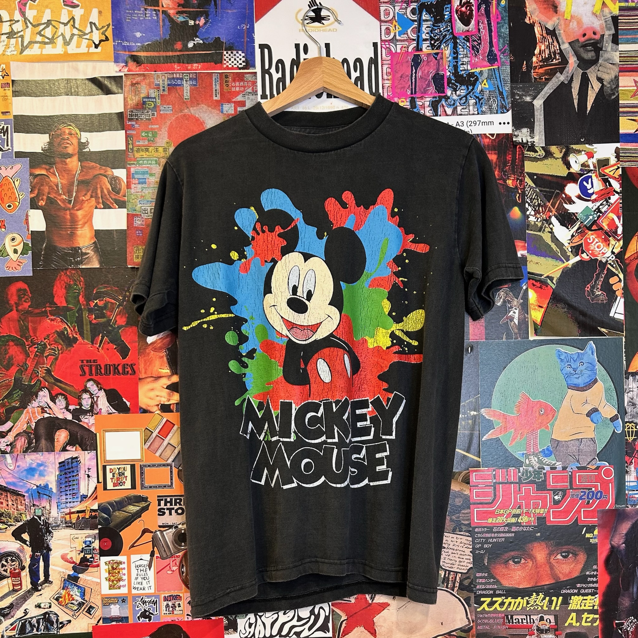 Vintage Mickey Mouse Graphic Tee (M)