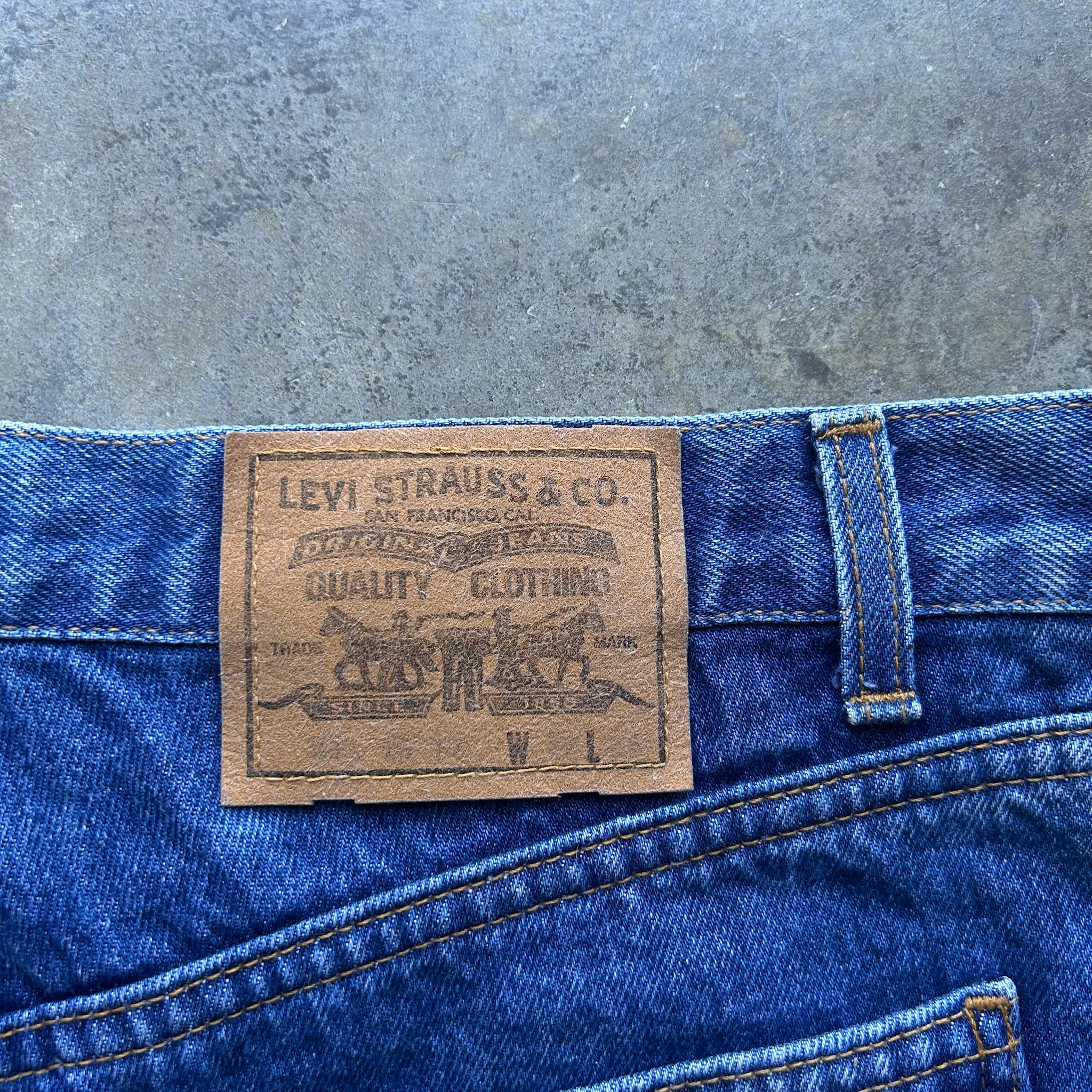 Levi's 411 Orange Tab made in Italy (W32)