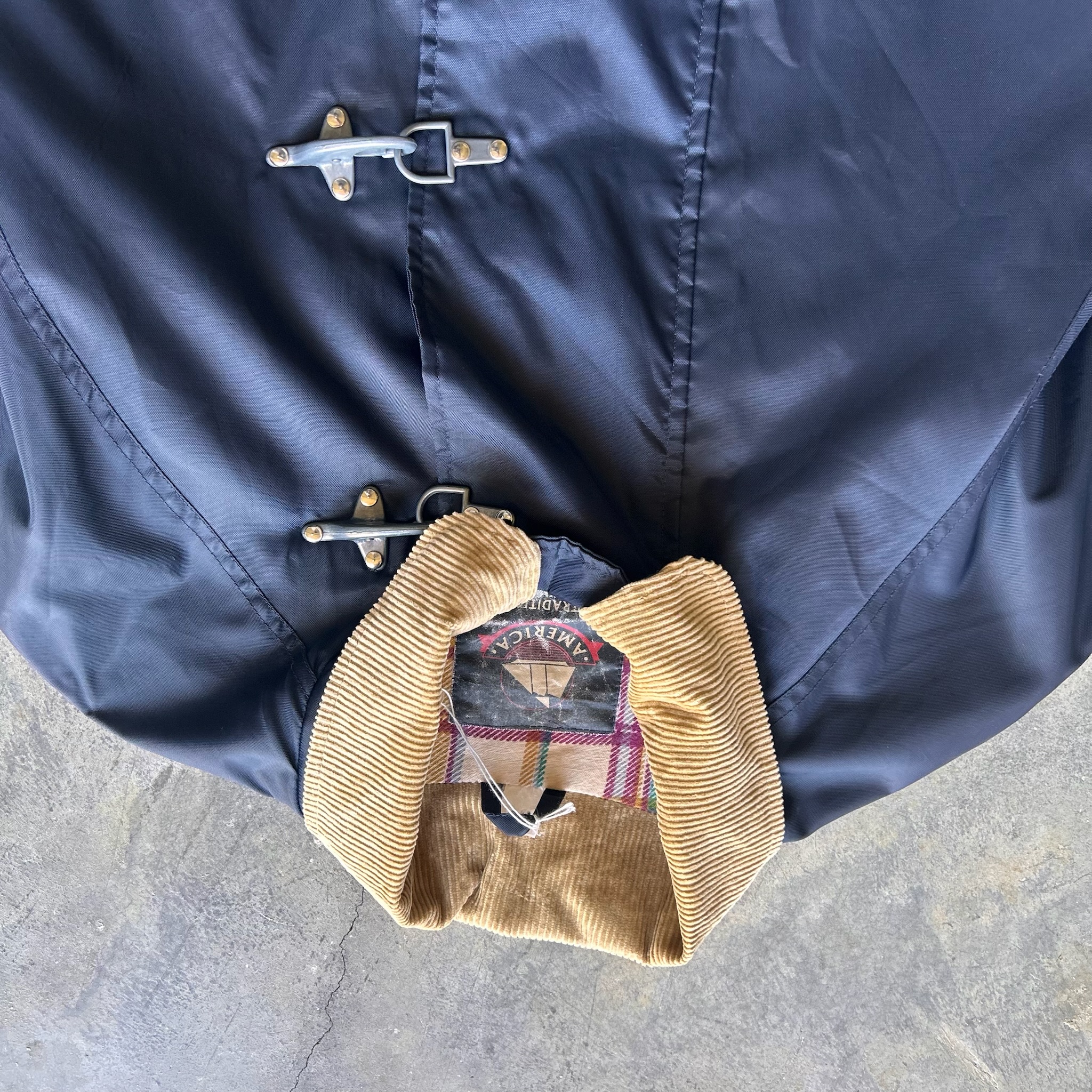 Vintage Windbreaker (XL)