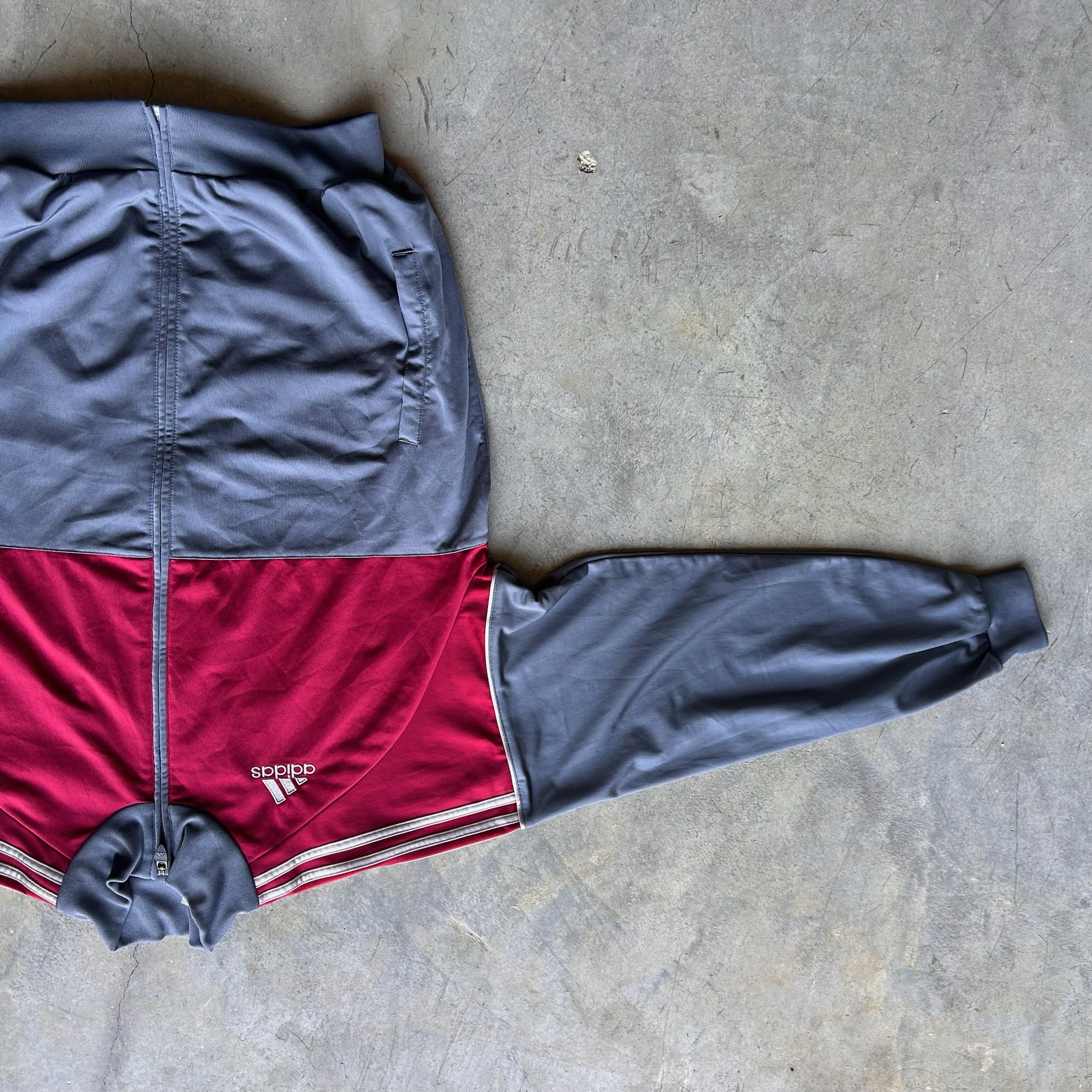 Adidas Tracksuit (L)