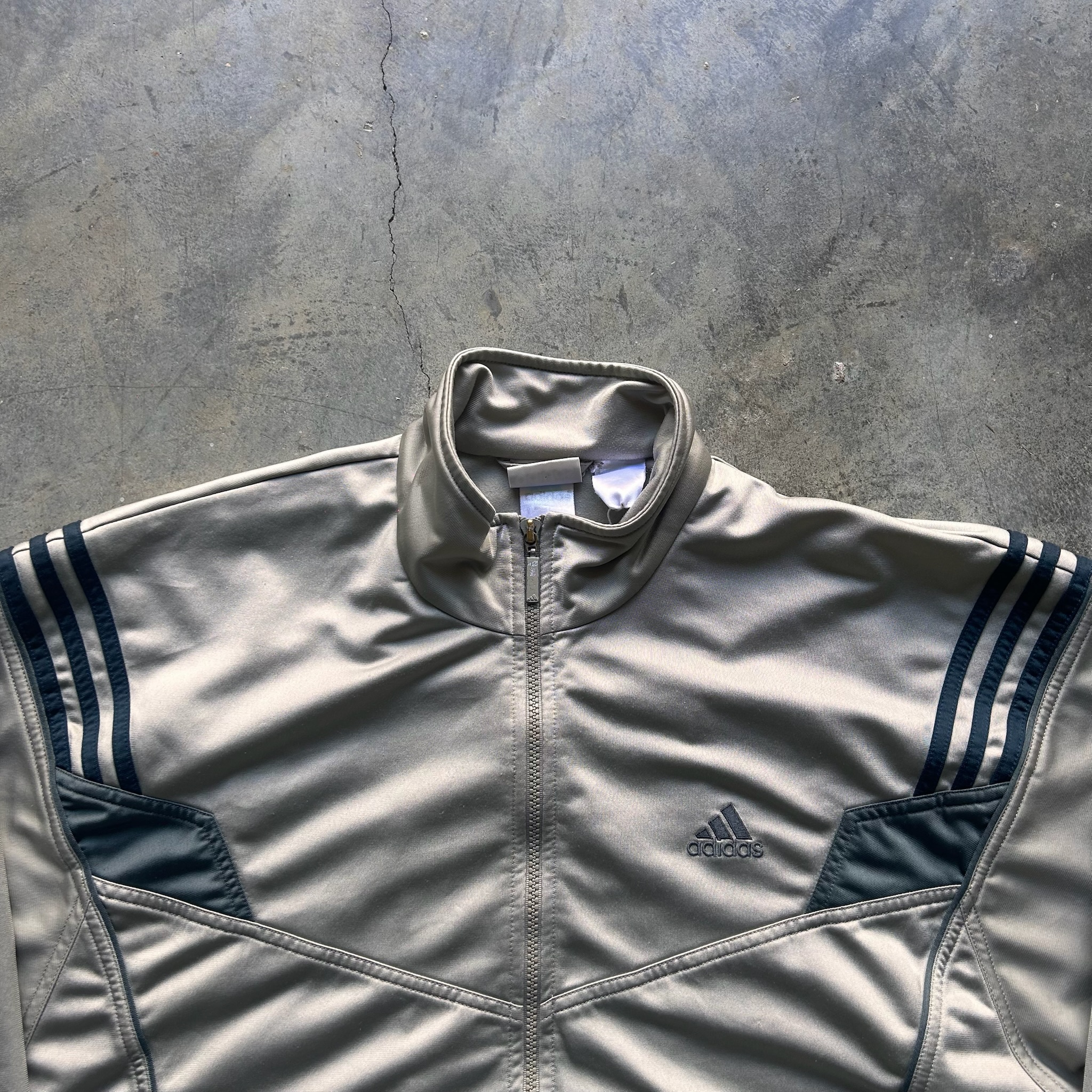 Adidas Tracksuit (L)