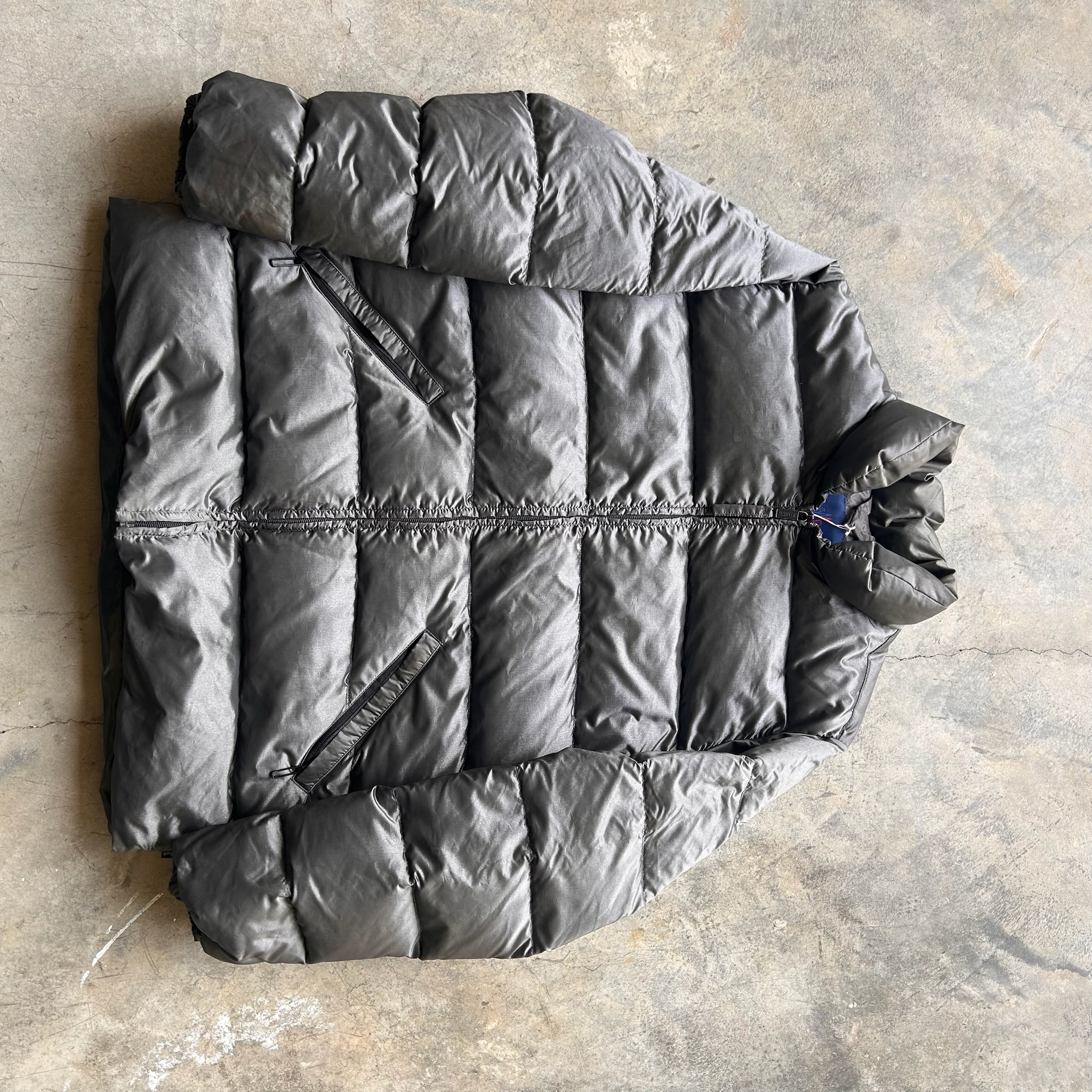 Moncler Puffer Jacket (L)