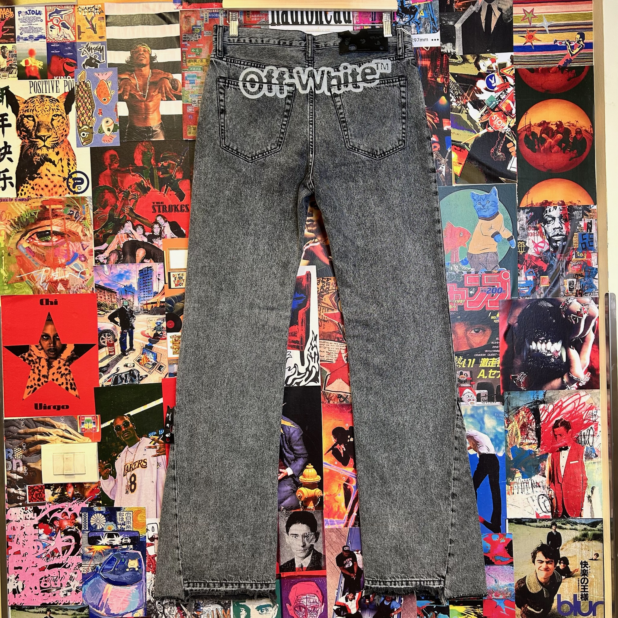 Off-White Flared Jeans made in Italy (W33)