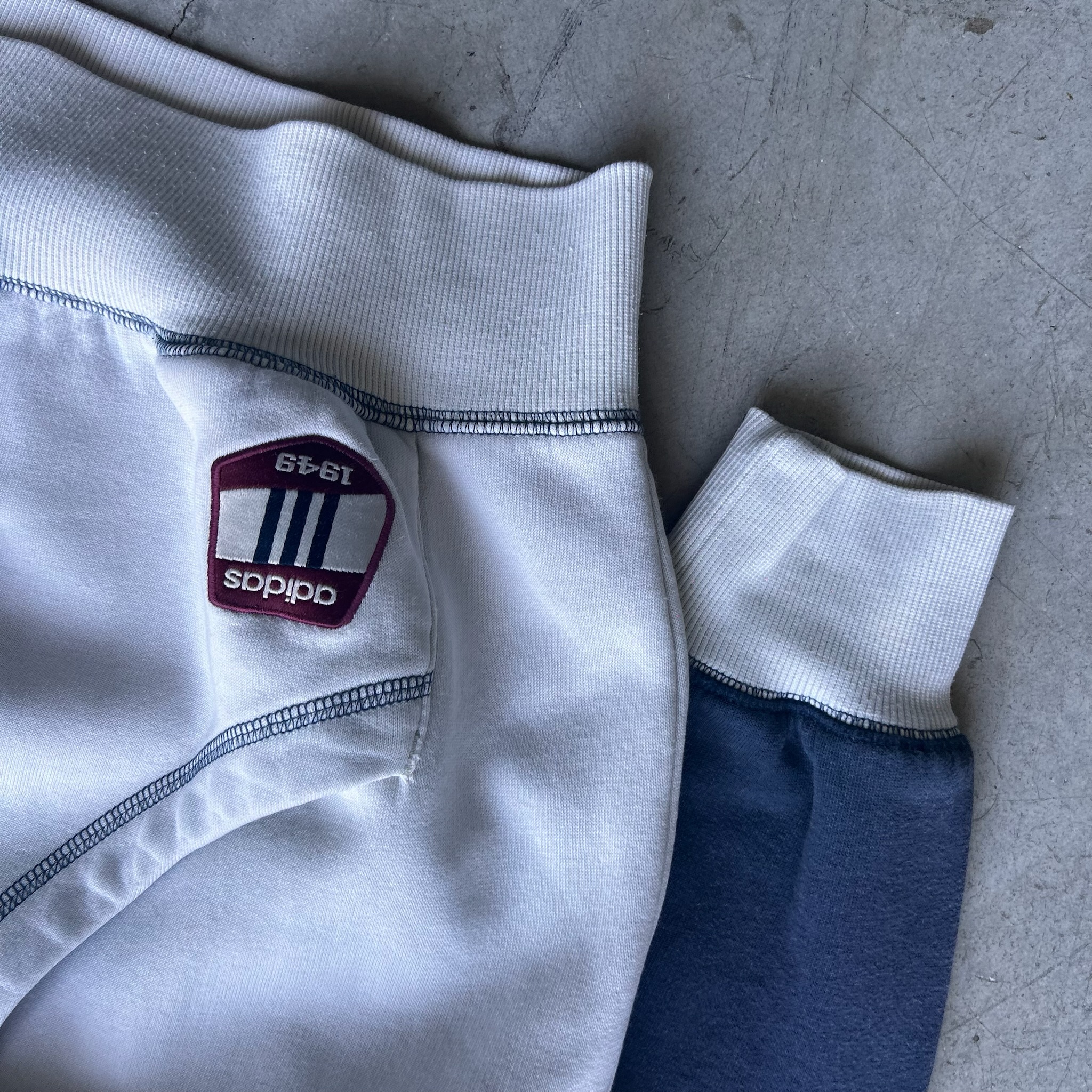 Adidas Boxy Hoodie (M)