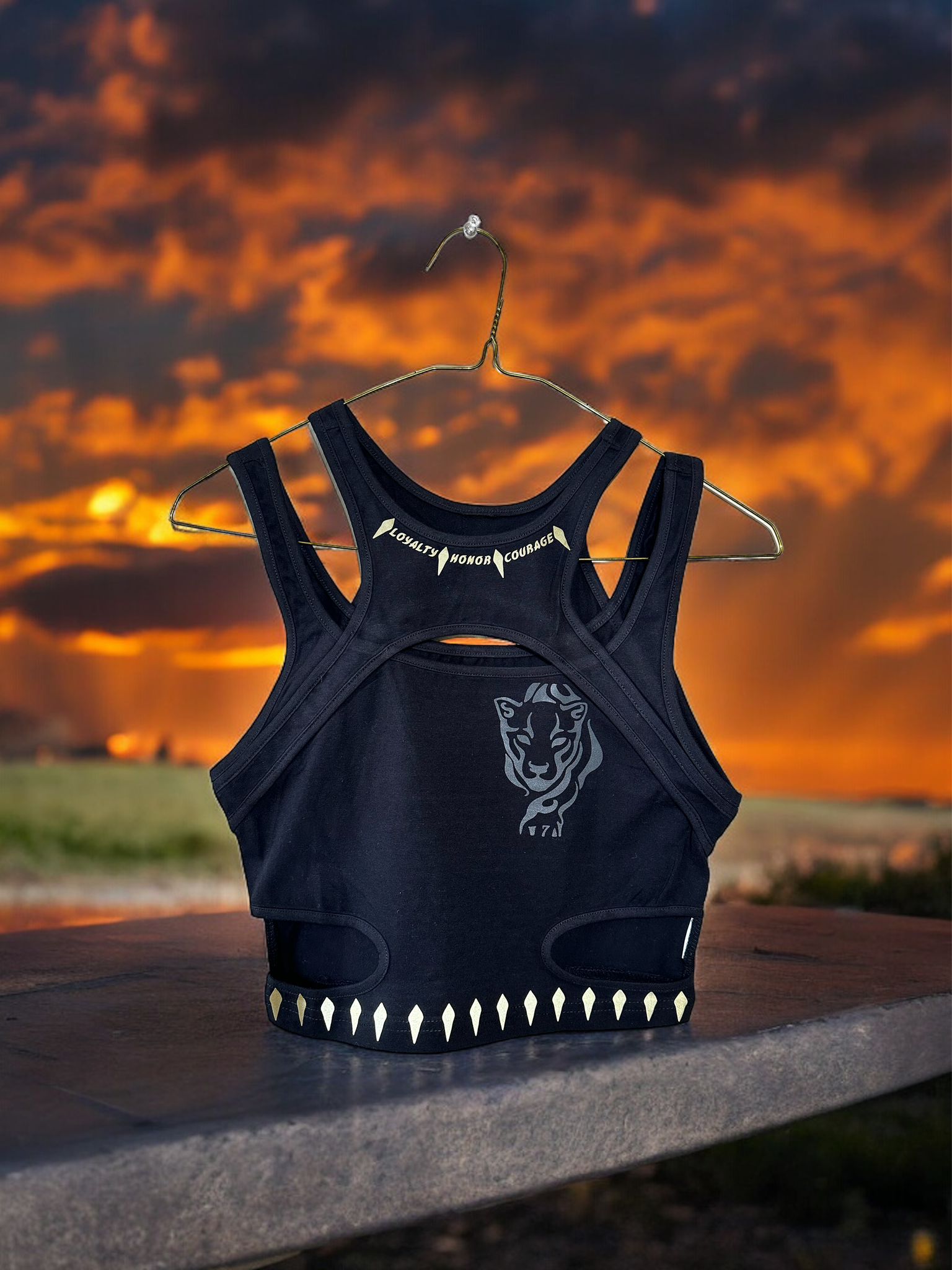 The lioness sports Bra