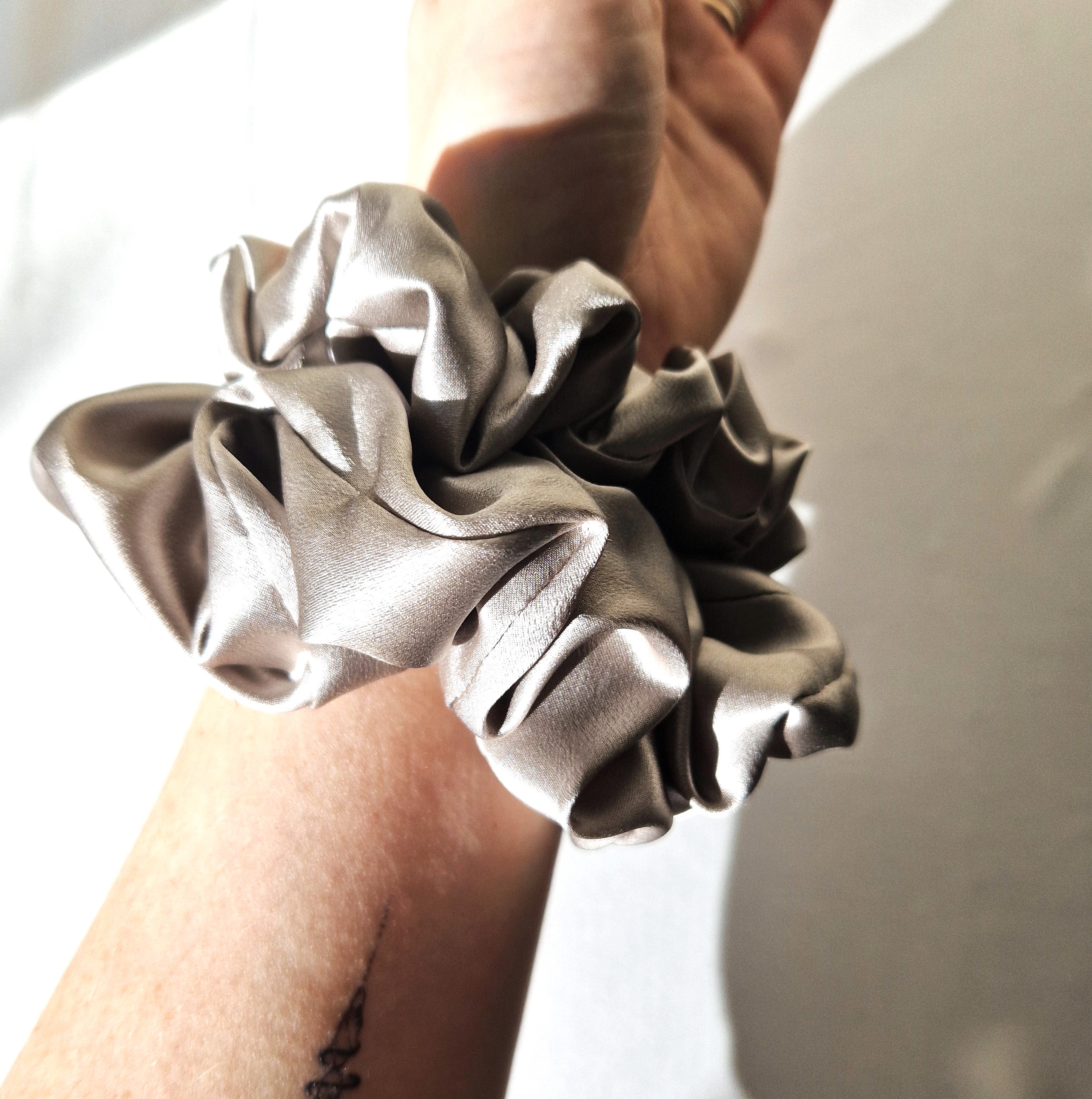 Smėlio pilka gumytė