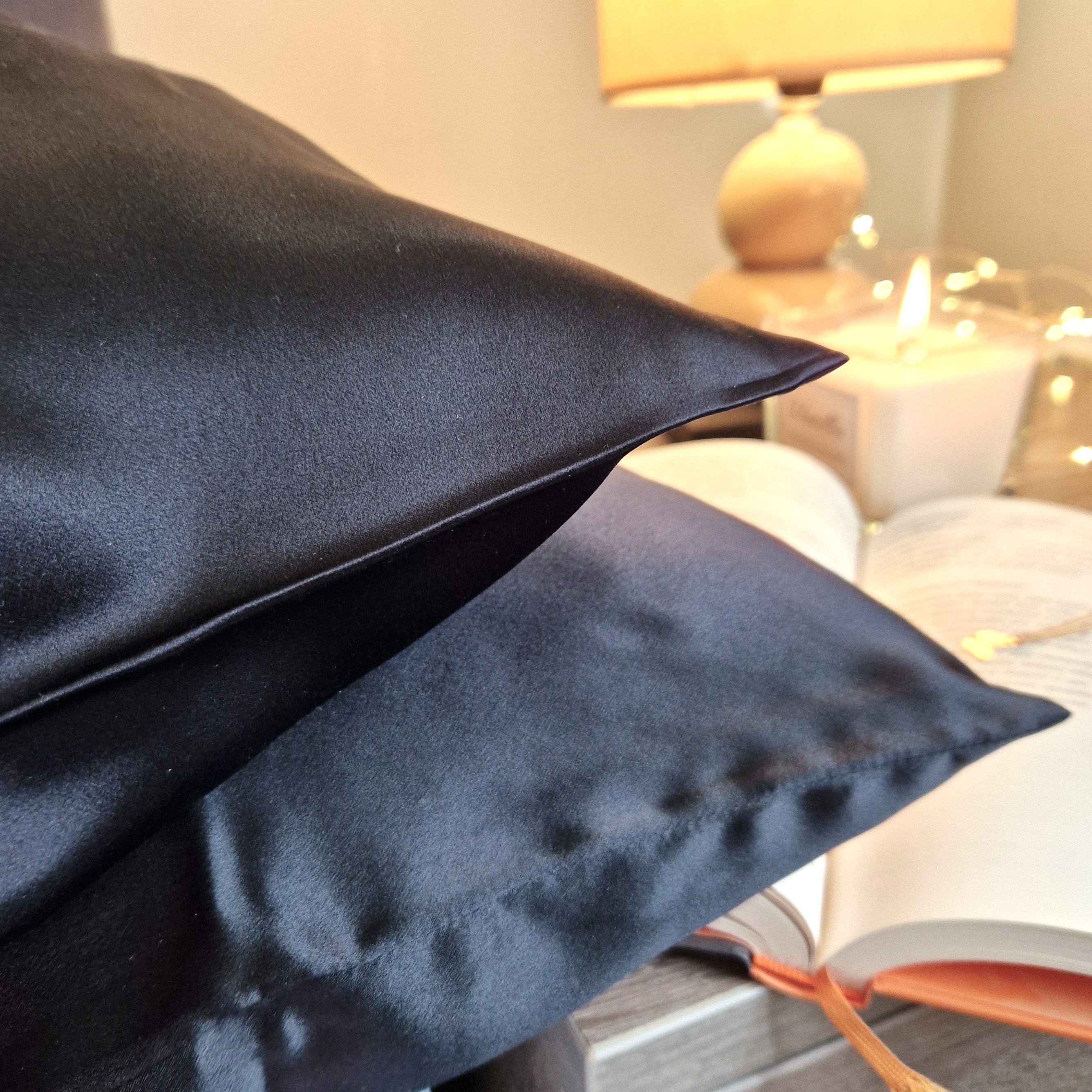 Juodas pagalvės užvalkalas