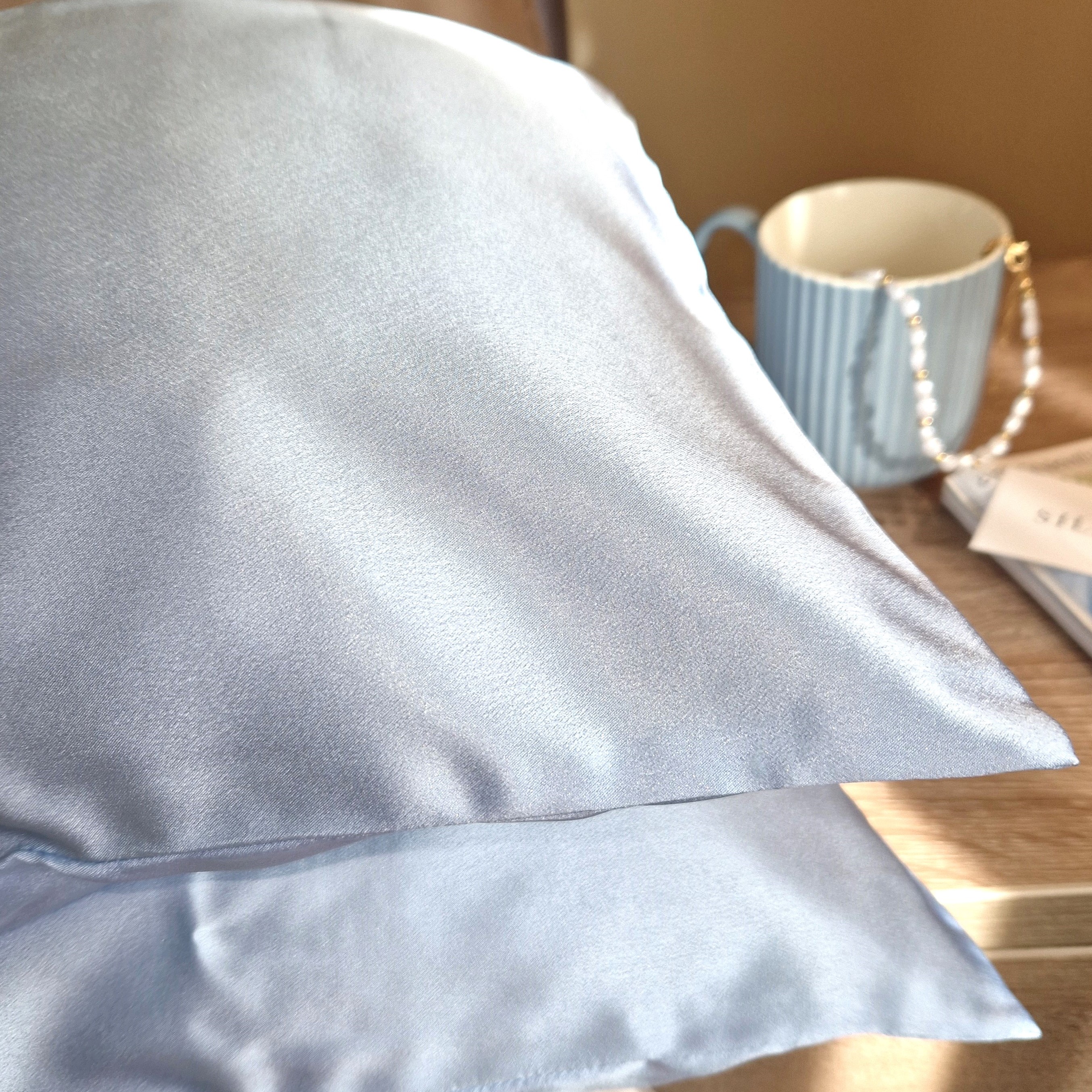 Dangaus mėlynas pagalvės užvalkalas