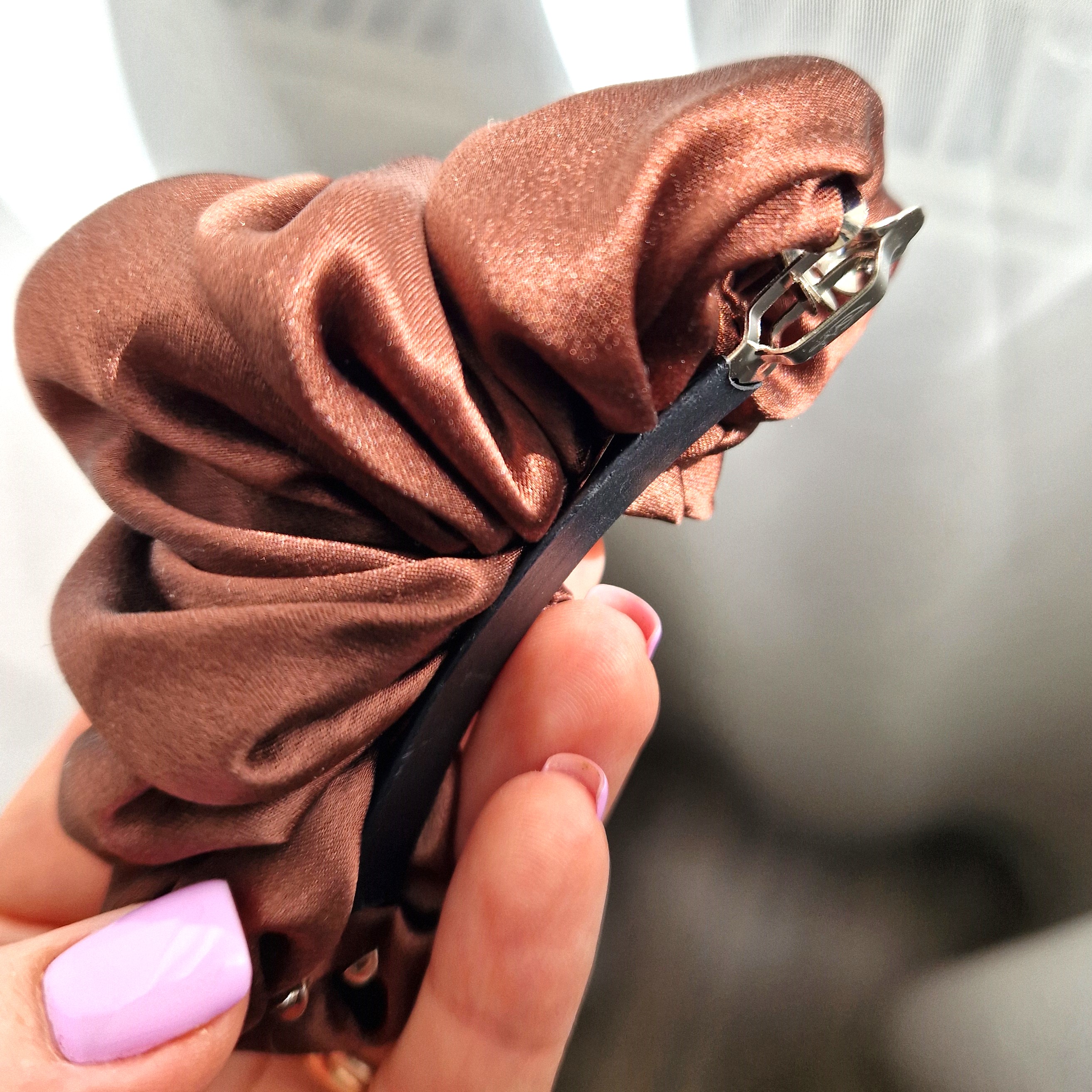 Kavos rudas segtukas