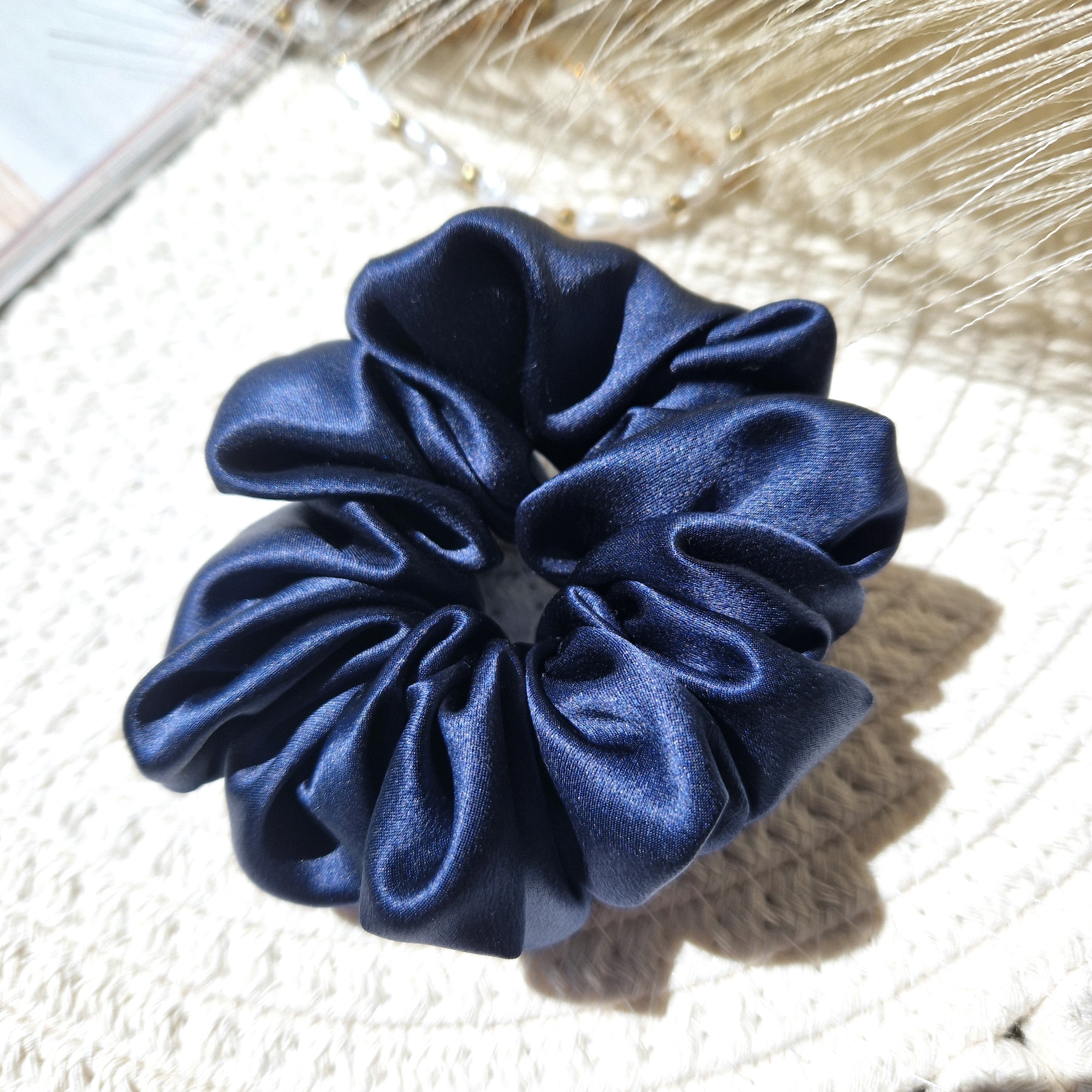 Tamsi mėlyna gumytė