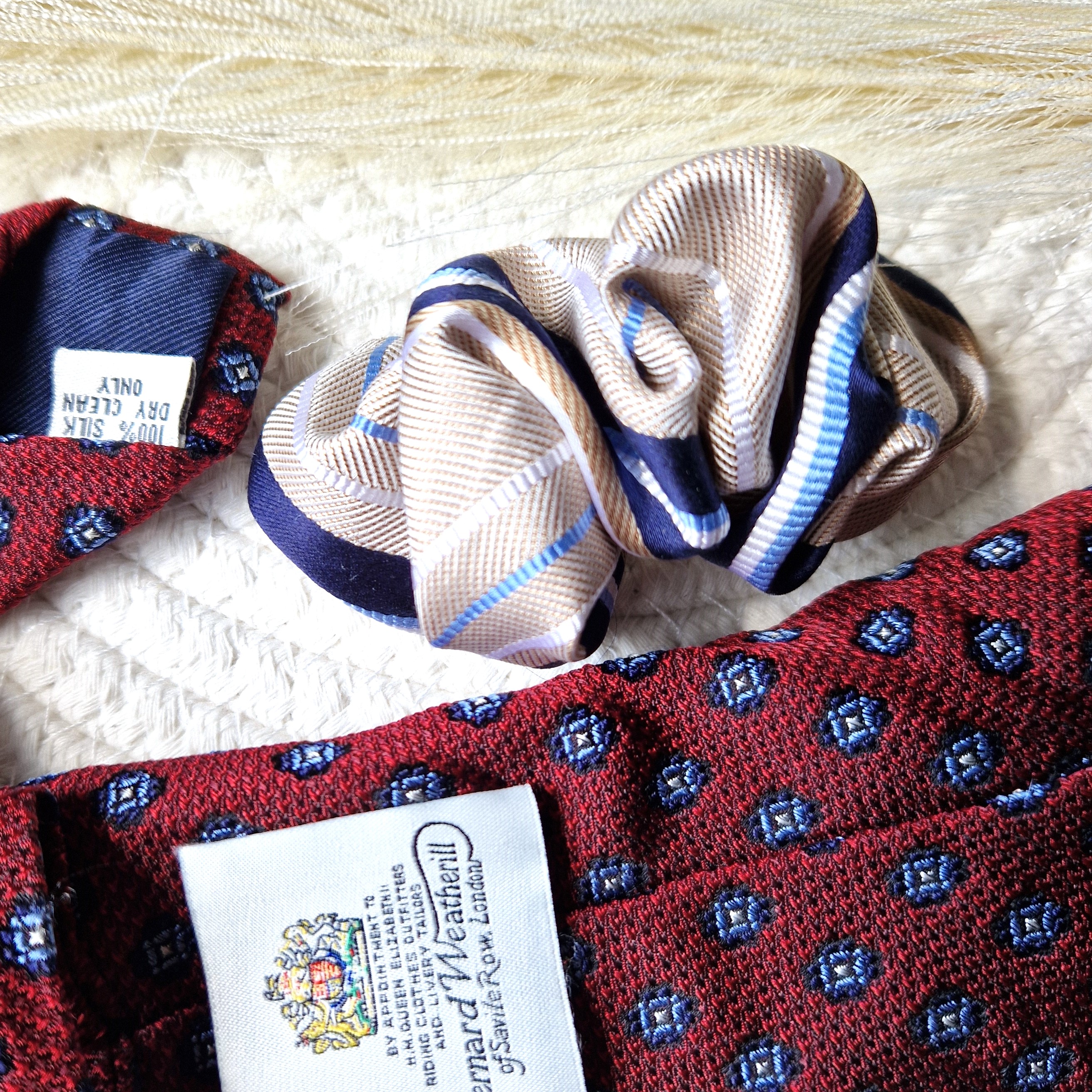 Vintažinis dryžuotas natūralaus šilko plaukų segtukas