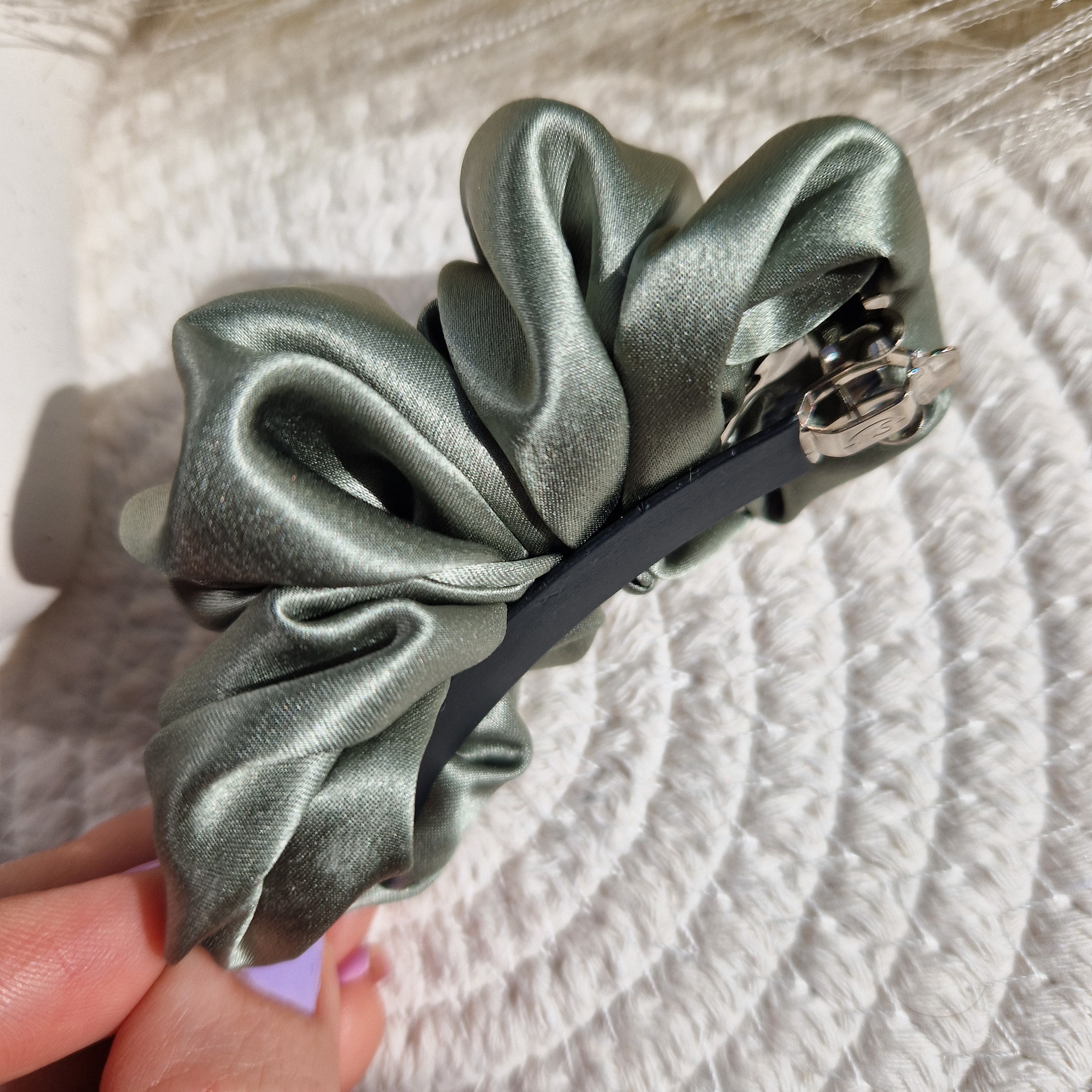 Pistacijų žalias segtukas