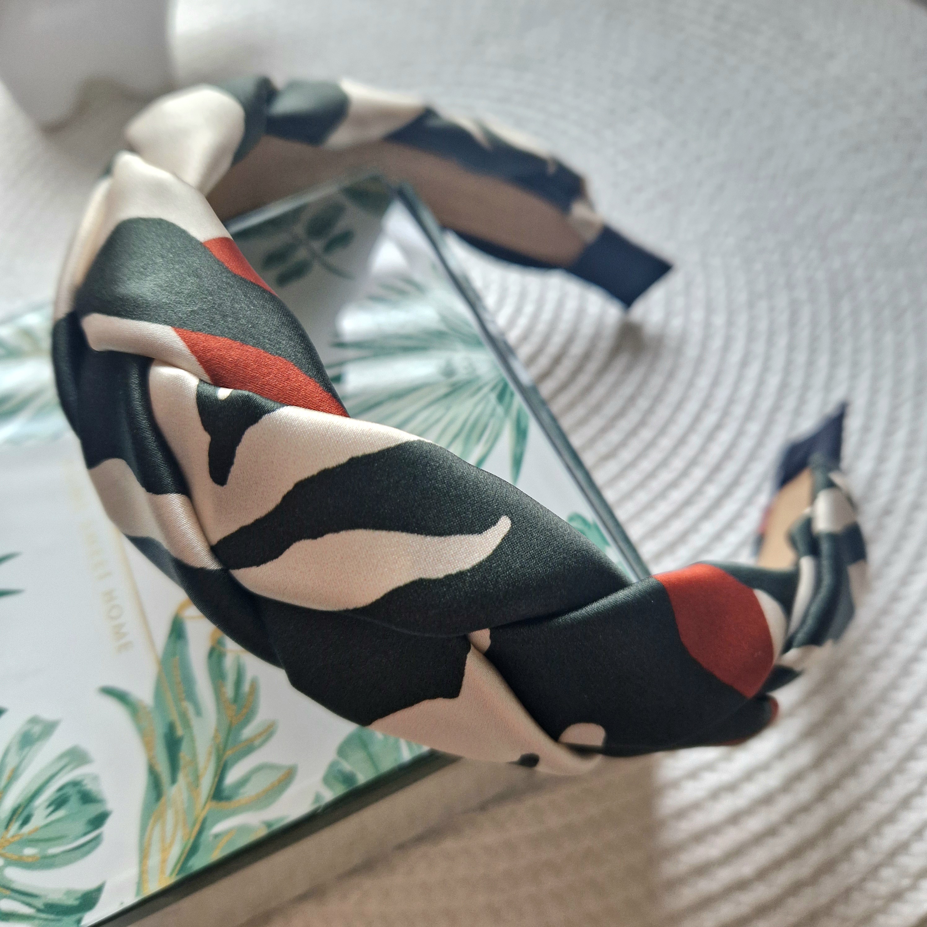 Žalias su raštais lankelis