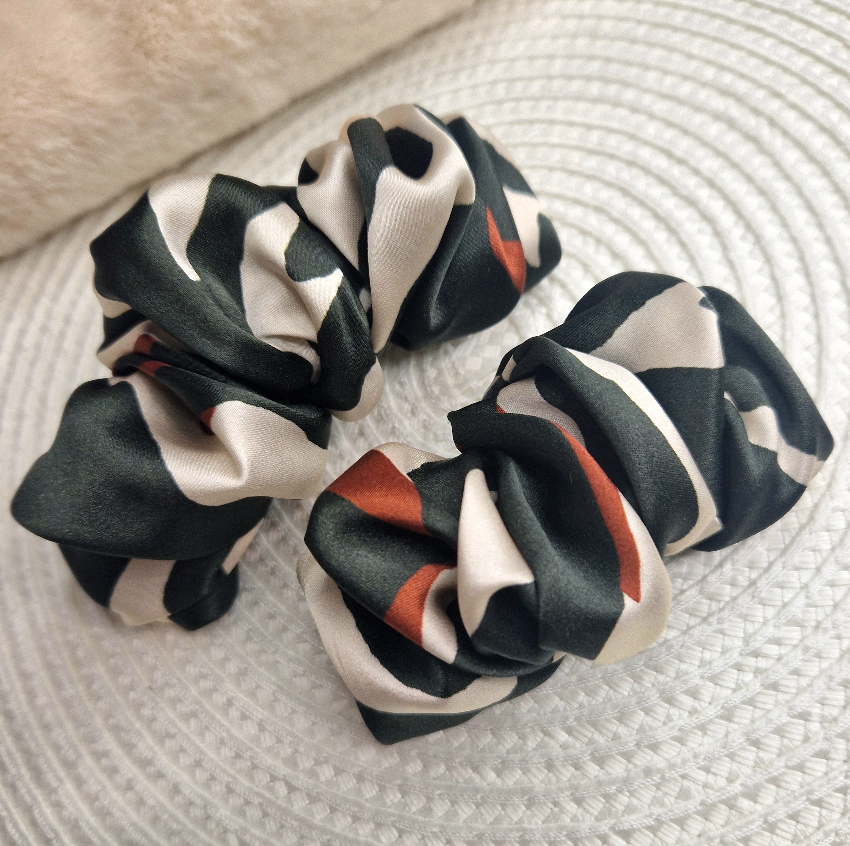 Įvairių raštų segtukai