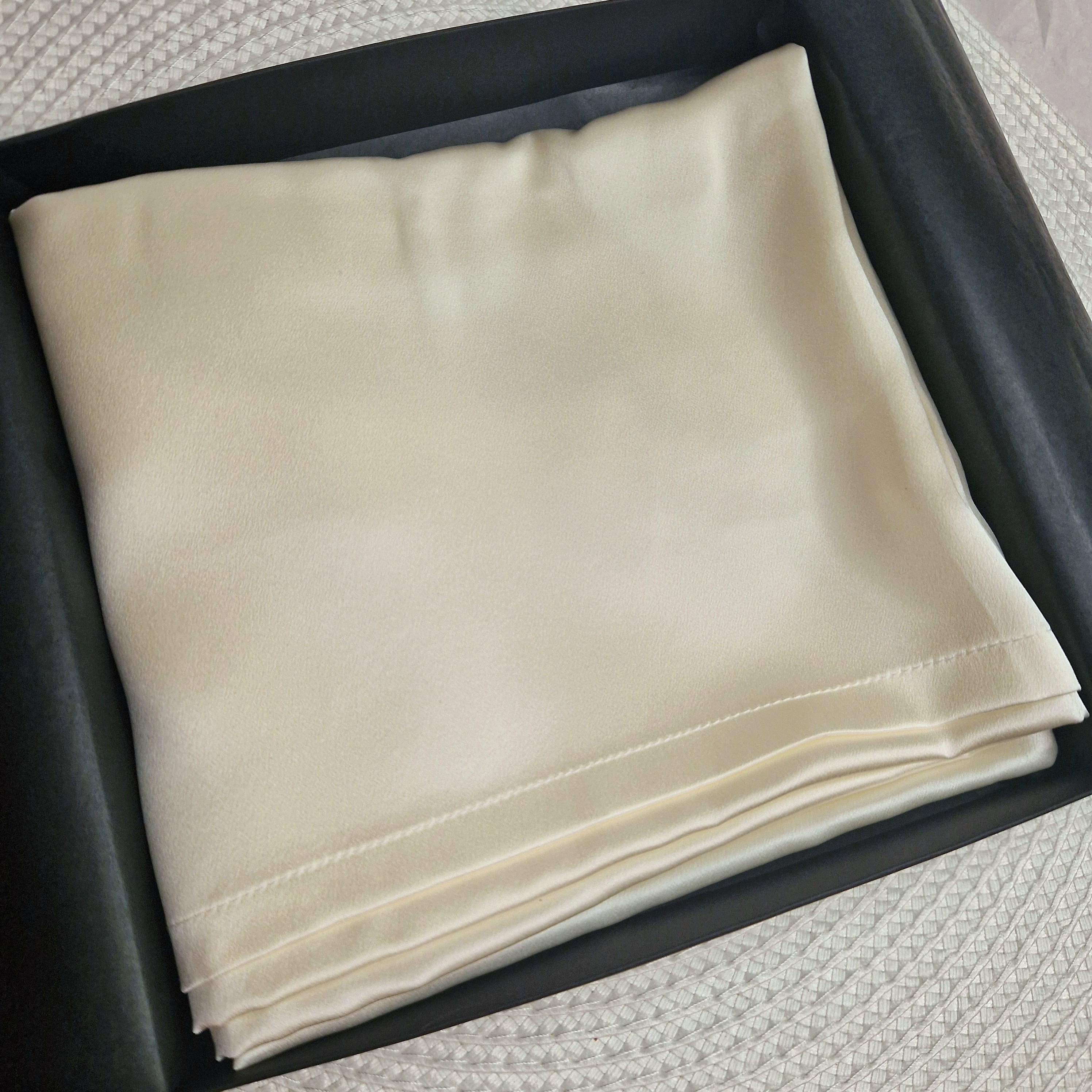 Pieno baltas pagalvės užvalkalas