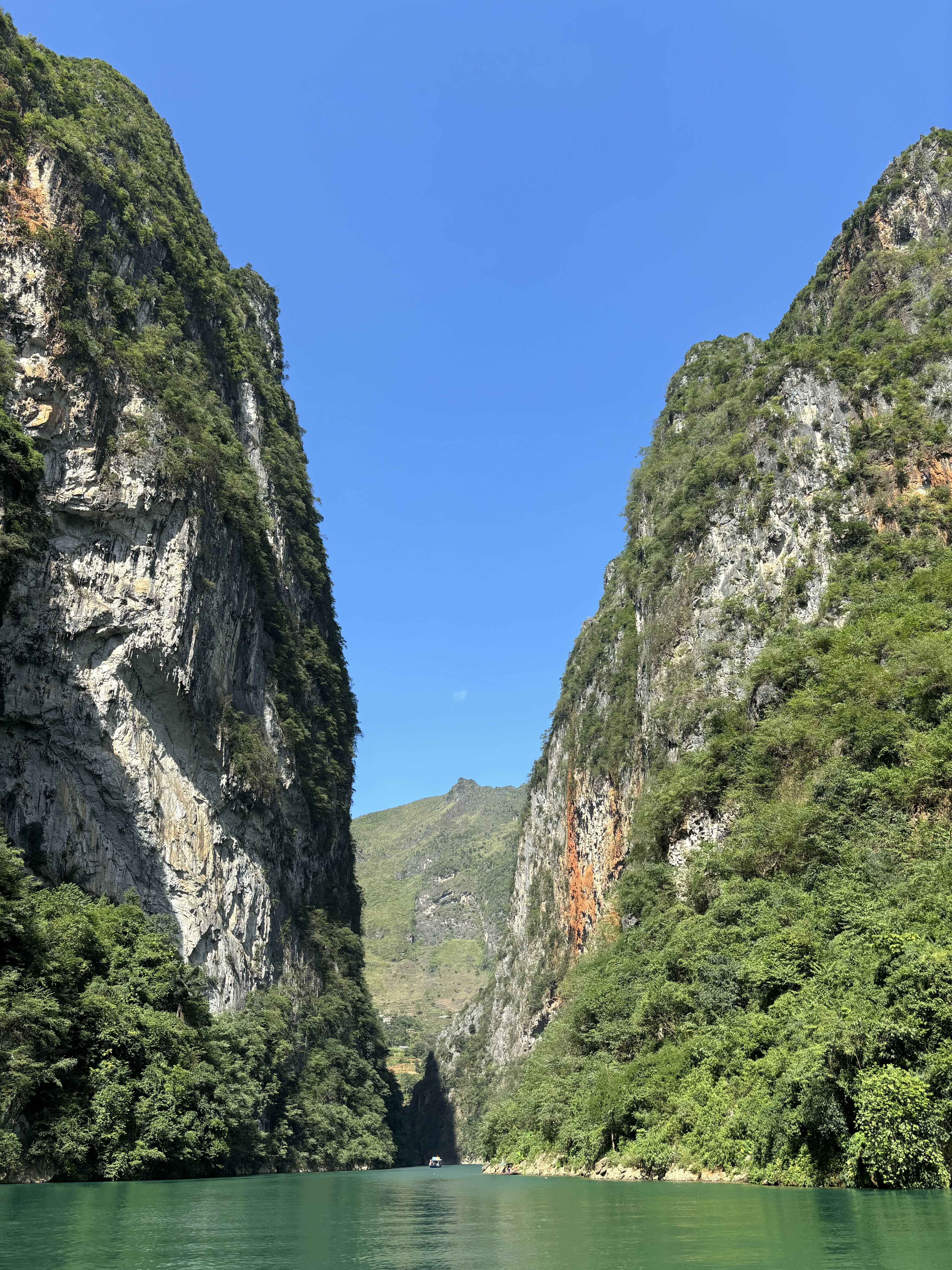 Ha Giang Loop Motorbike 4 Days 3 Nights 