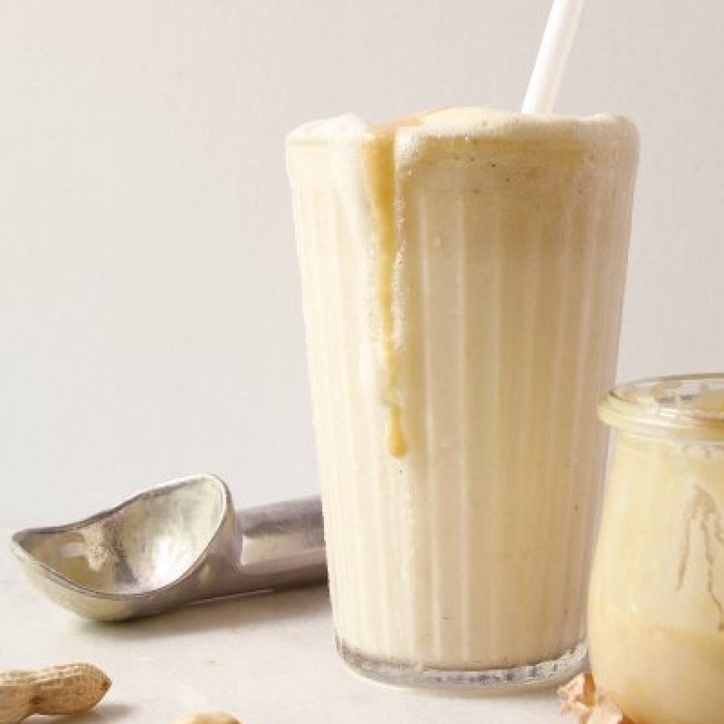 Milkshake de cacahuete con canela