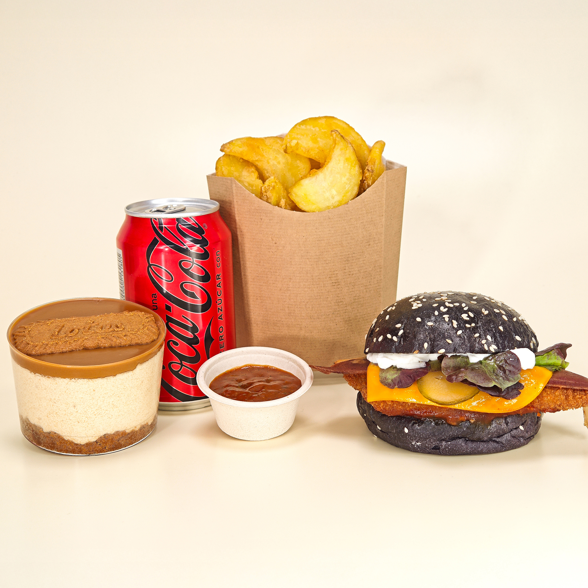 Burger a escoger+patatas+bebida(agua, cerveza o refresco)+postre