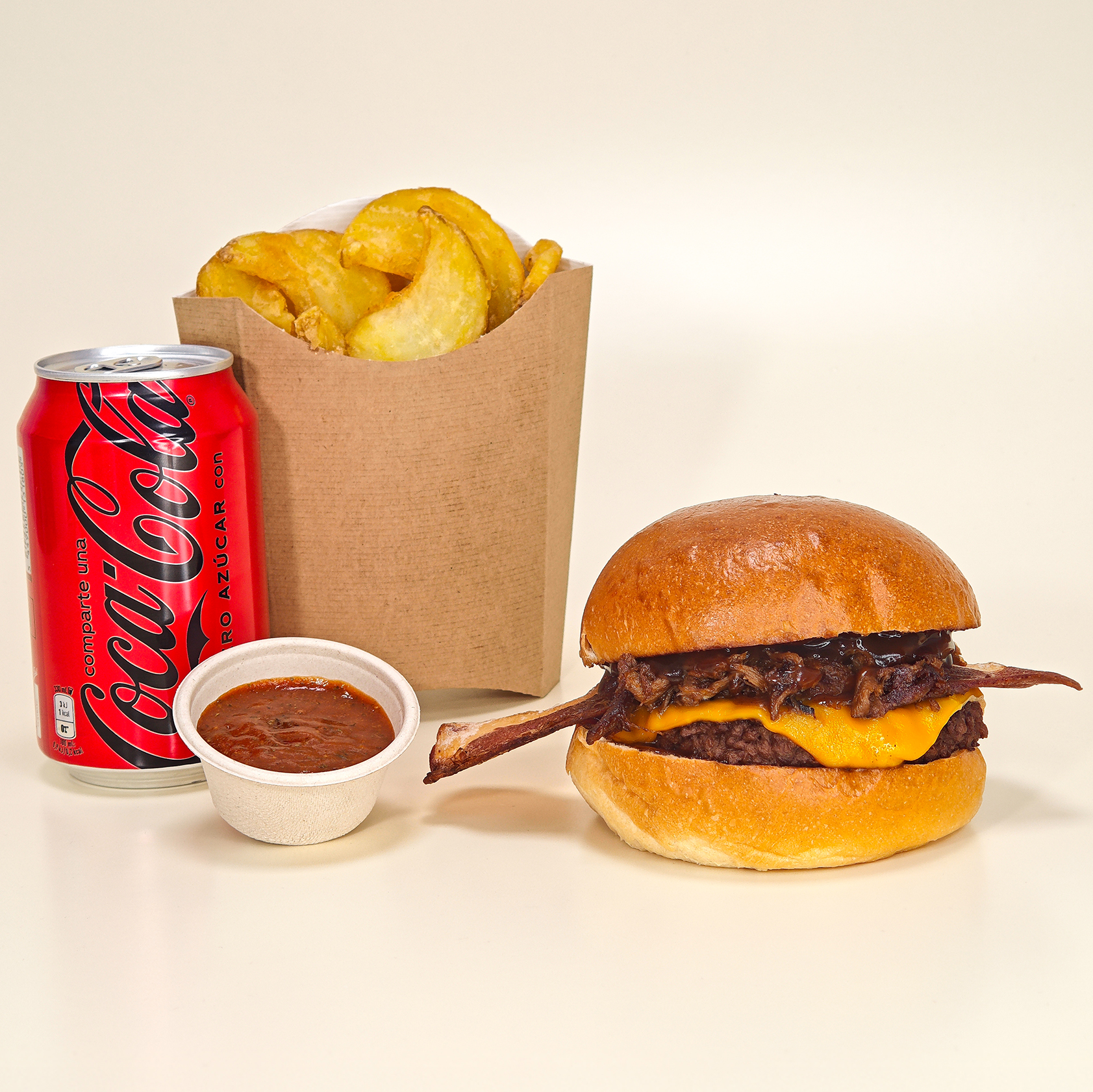 Burger a escoger+patatas+bebida (agua,cerveza o refresco)