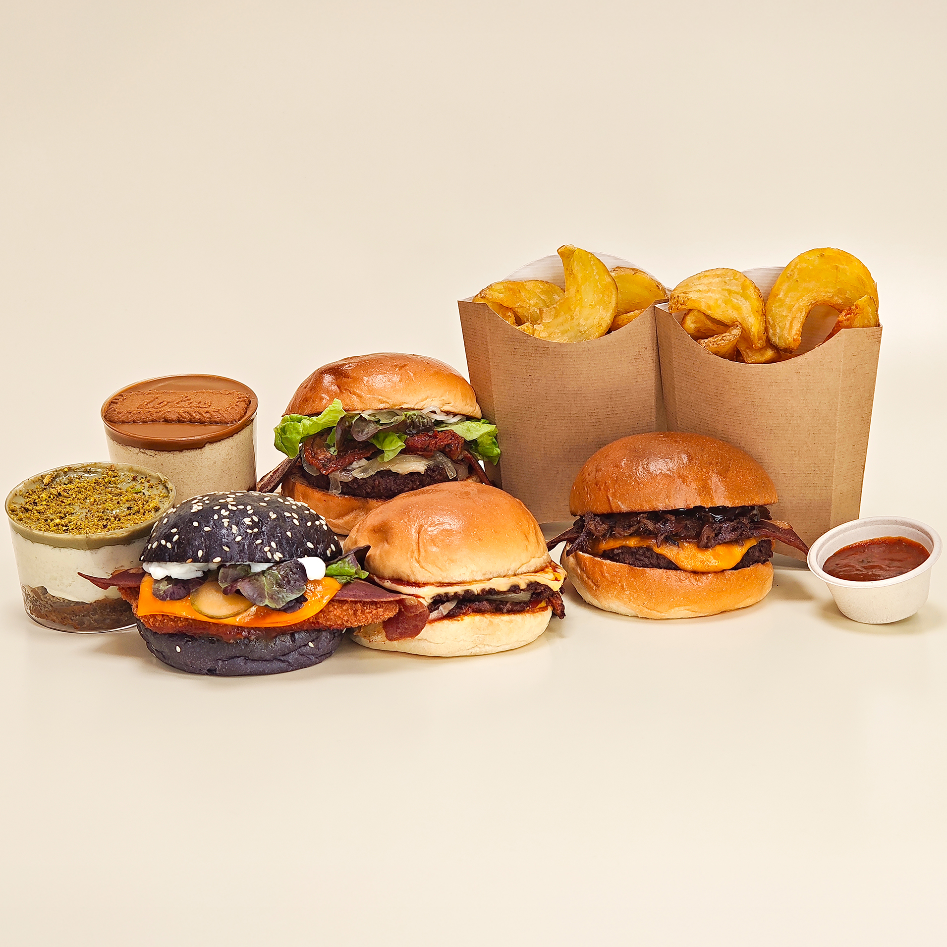 4 Burger a escoger+ 2 raciones de patatas+ 2 postre