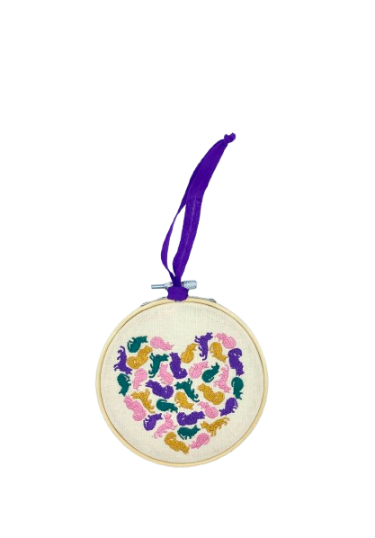 Pussolini™ embroidery art: Heart of cats