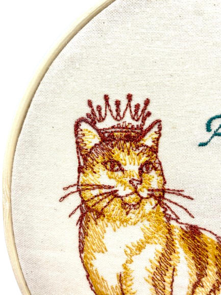 Pussolini™embroidery art: Queen of cats