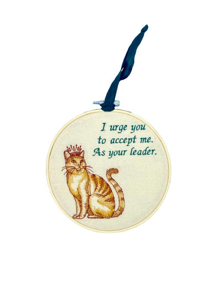 Pussolini™embroidery art: Queen of cats