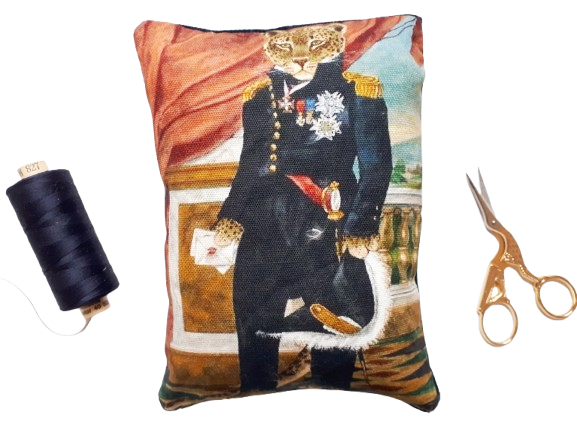 Pussolini™ Mister Darcy