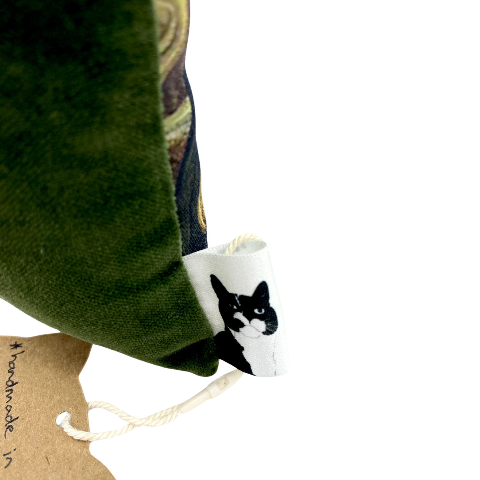 Pussolini™ Betty Botanica