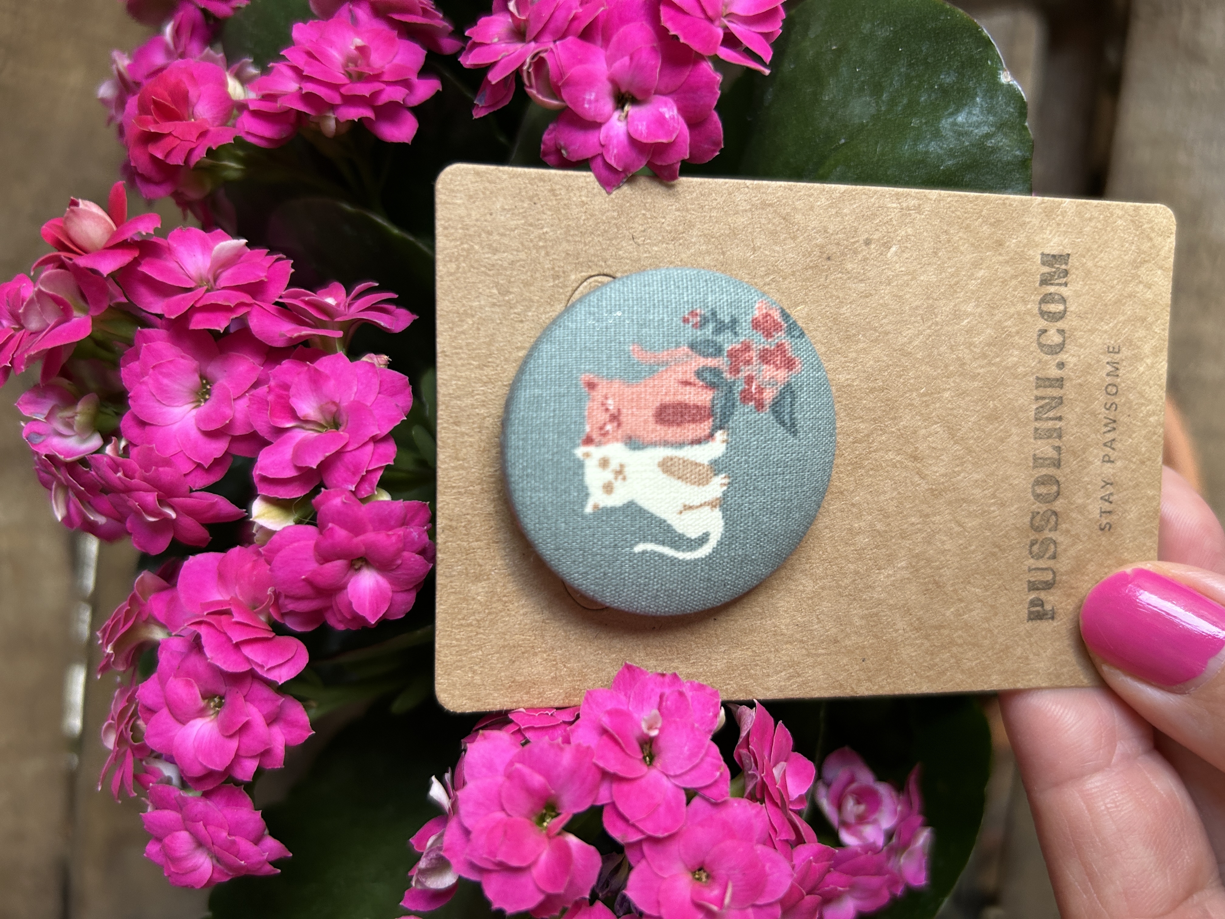 Pussolini™ fabric pin 