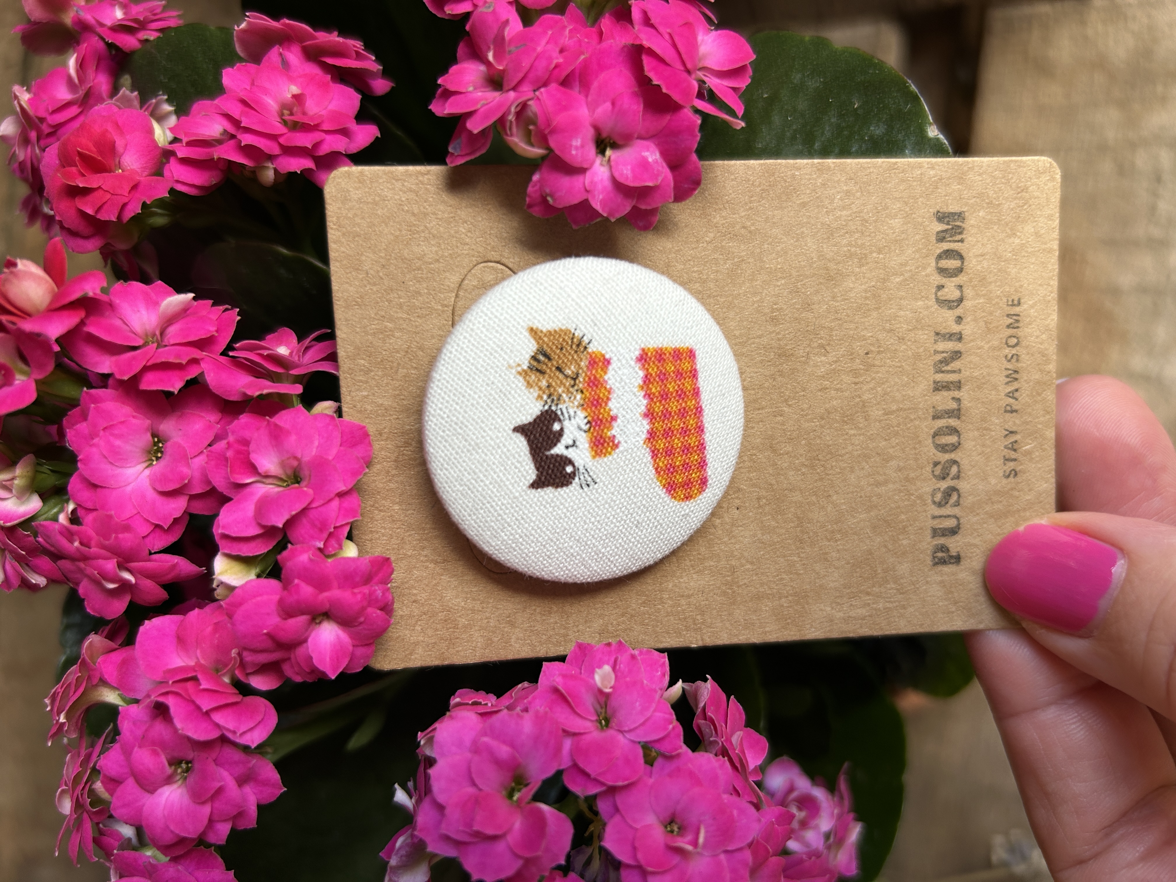 Pussolini™ fabric pin 