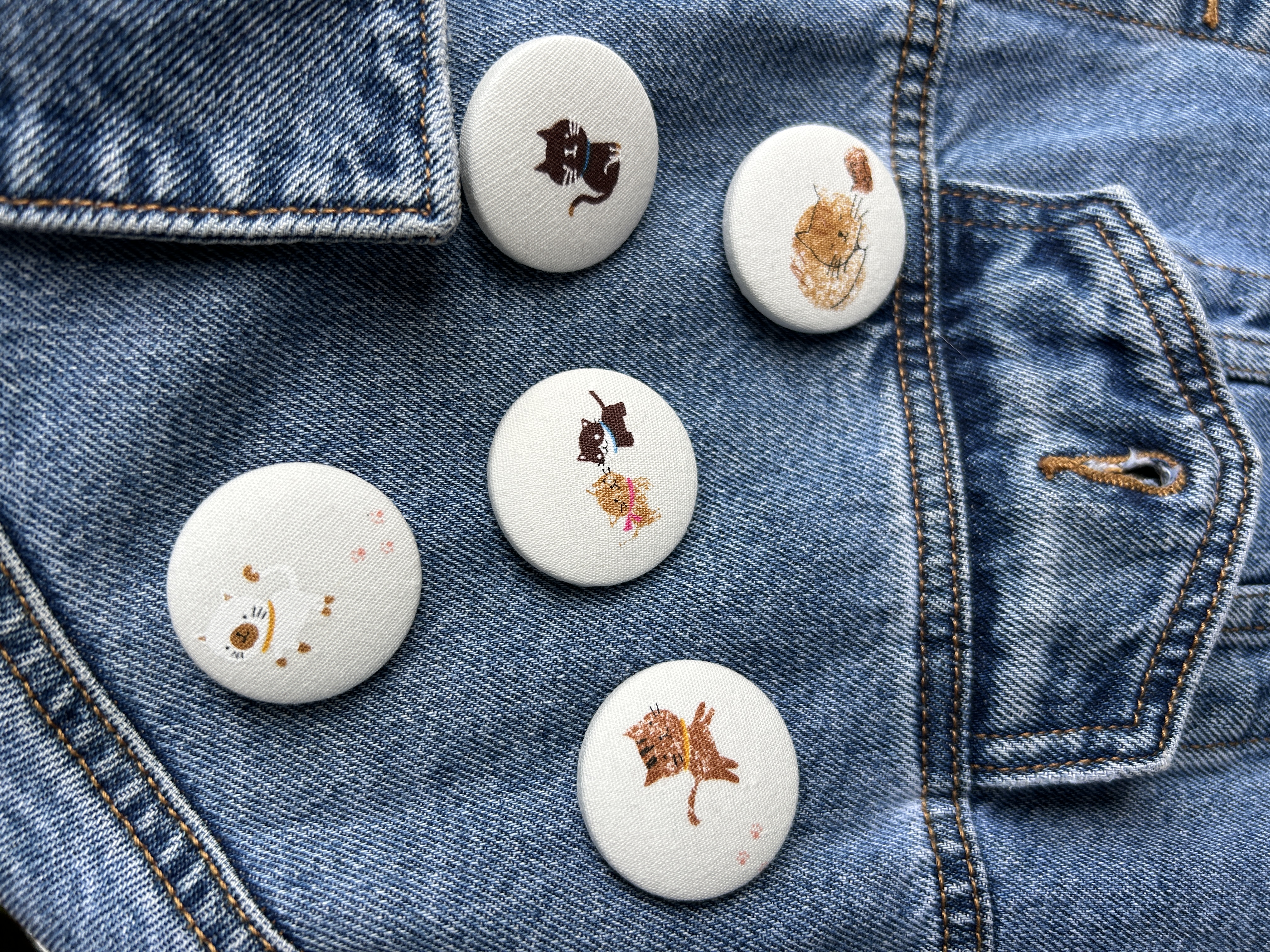 Pussolini™ fabric pin 