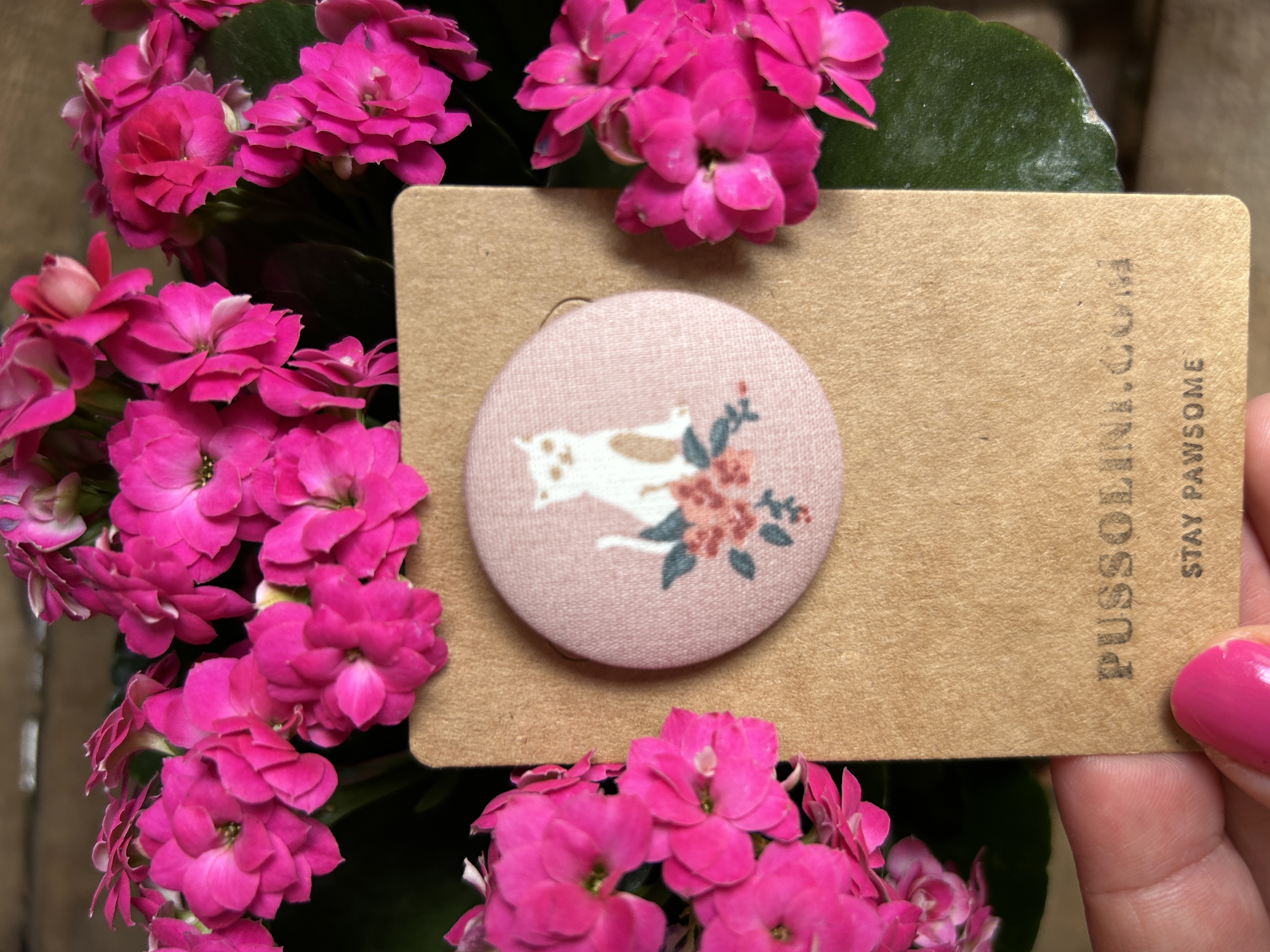 Pussolini™ fabric pin 